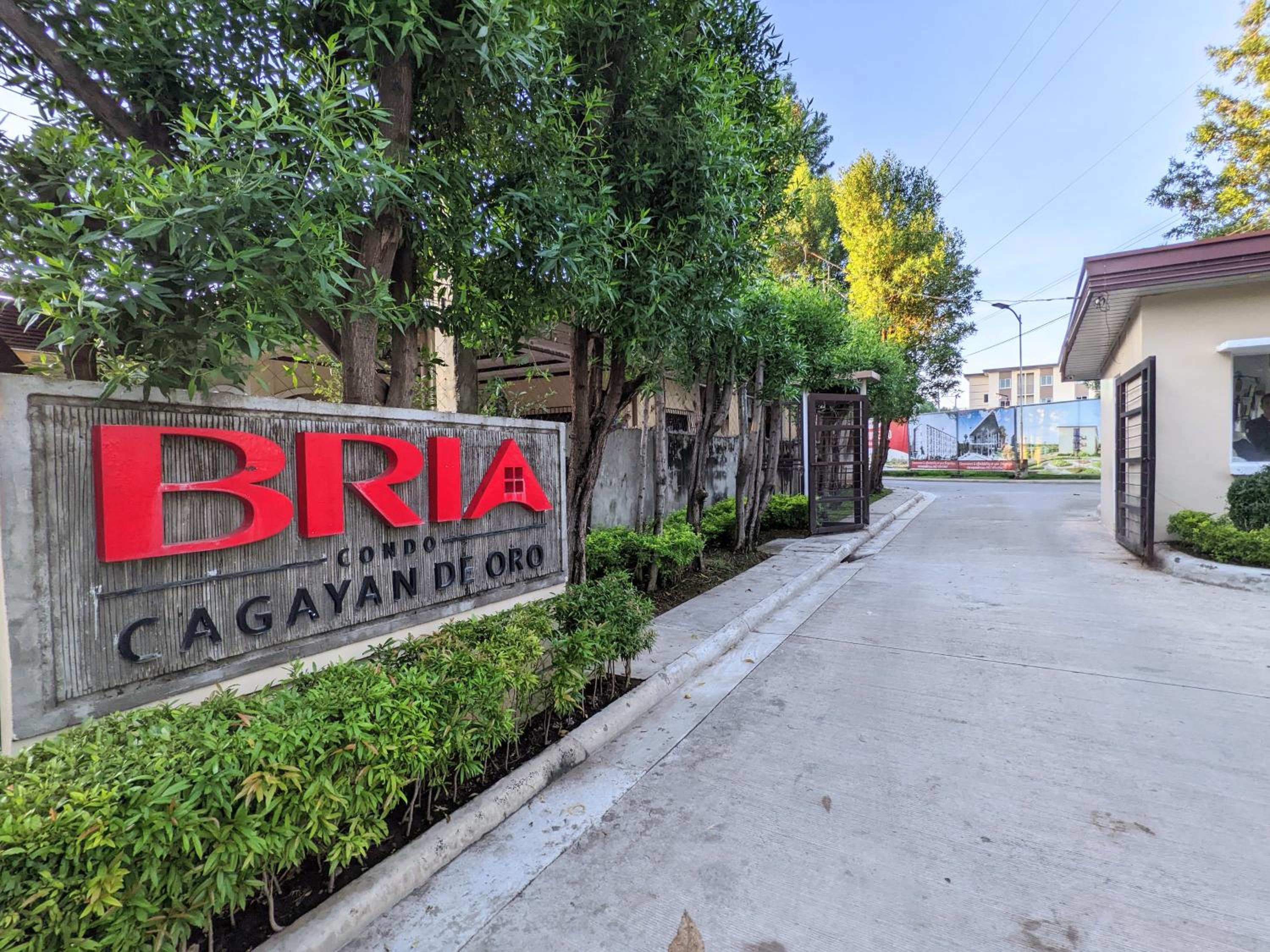 Close to Polymedic Medical Plaza with FREE Wi-fi & Netflix view 3