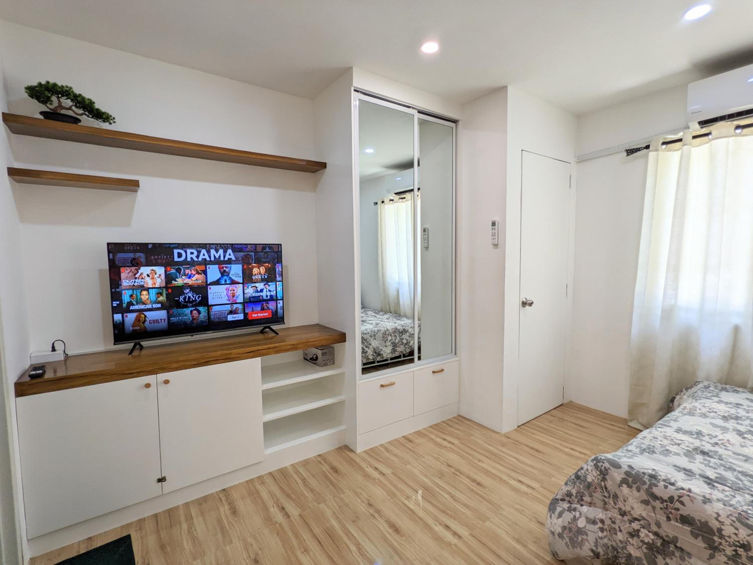 Close to Polymedic Medical Plaza with FREE Wi-fi & Netflix view 2