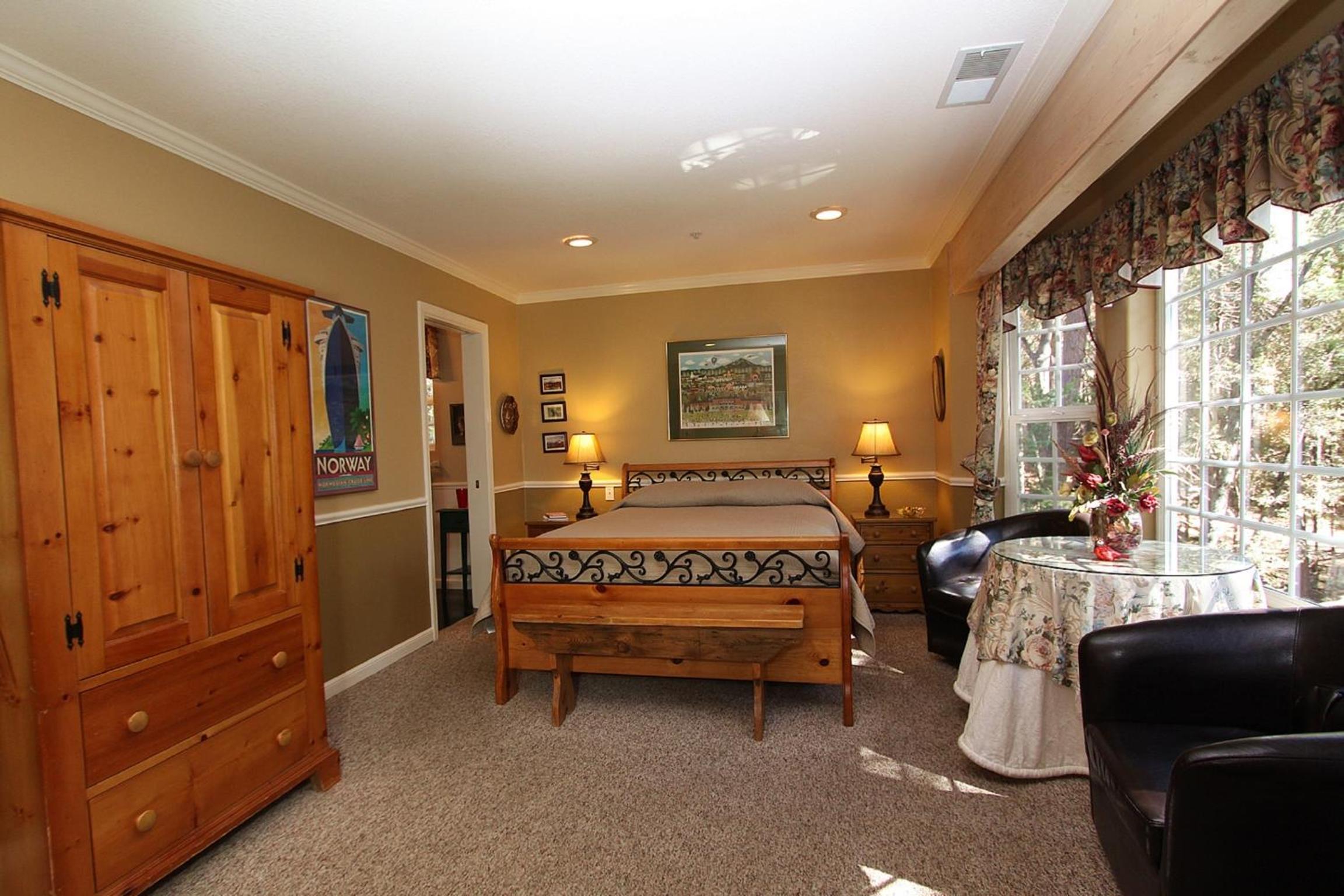 McCaffrey House Bed and Breakfast Inn