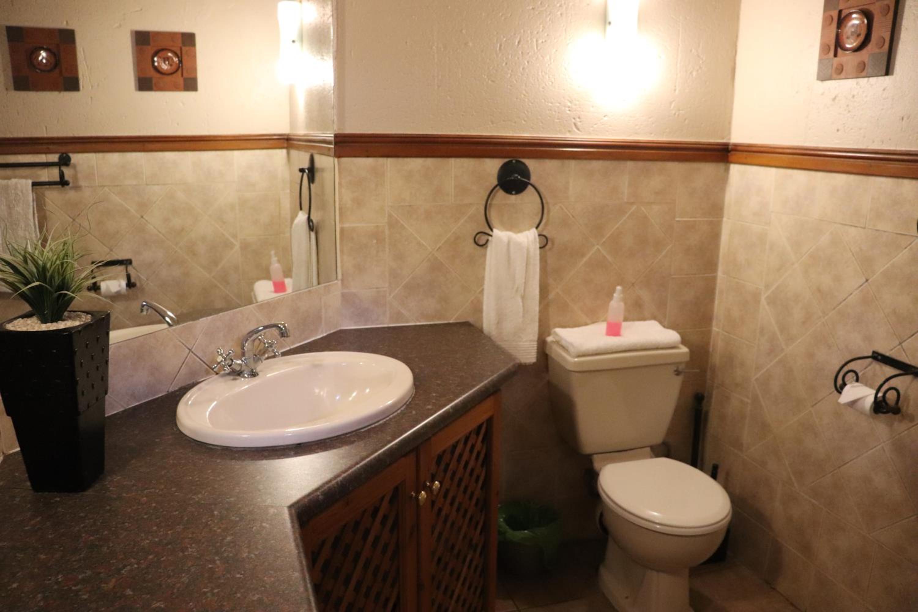 Khaya Africa Guesthouse