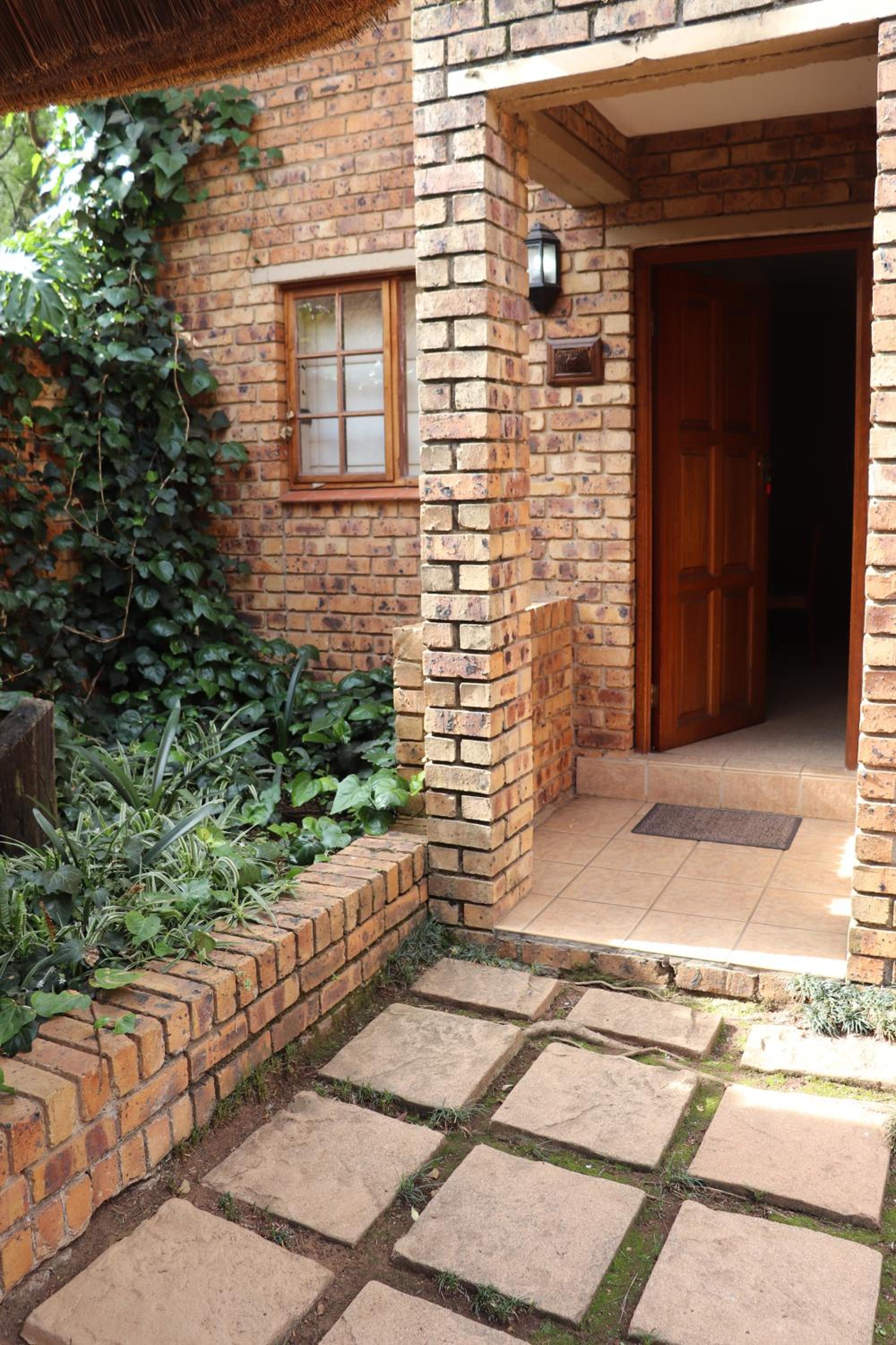 Khaya Africa Guesthouse