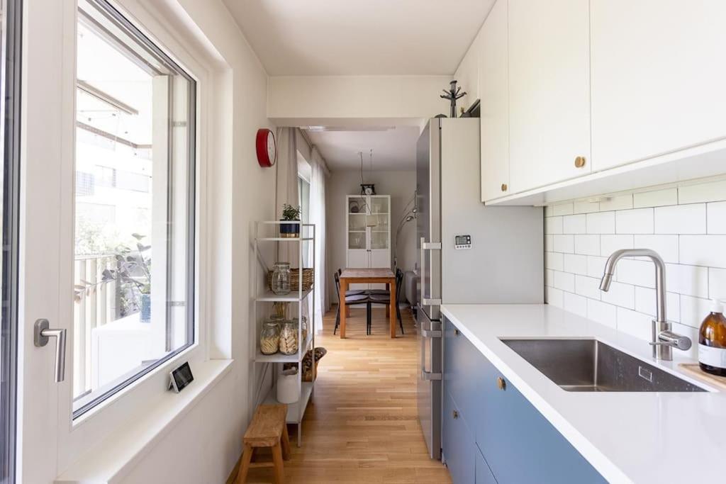 Dream Apartment - central and quiet with AC and free parking garage
