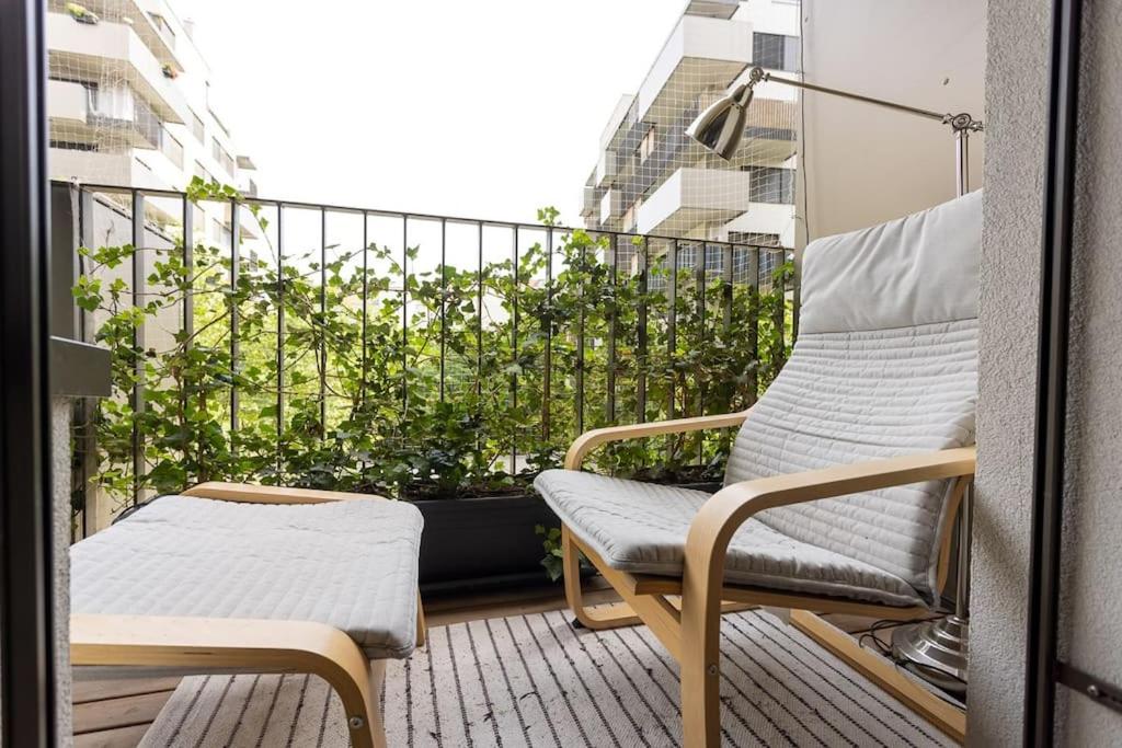 Dream Apartment - central and quiet with AC and free parking garage