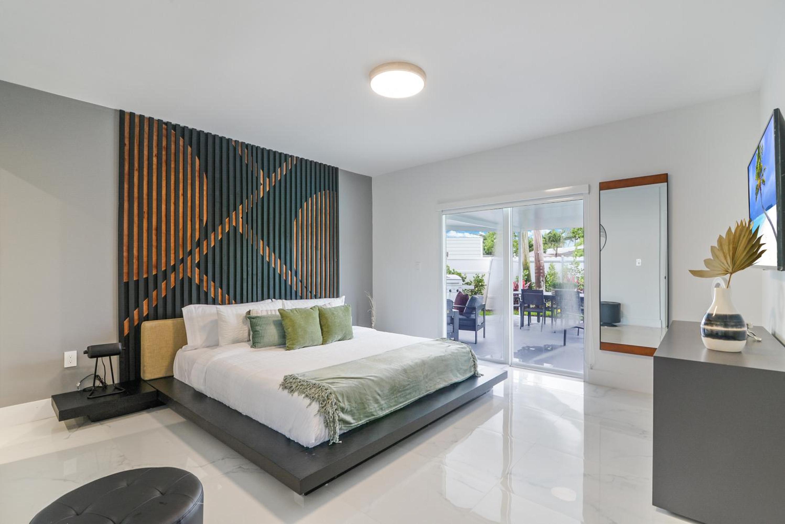 Family 5BR Miami Resort Pool, Sports & BBQ Oasis L04
