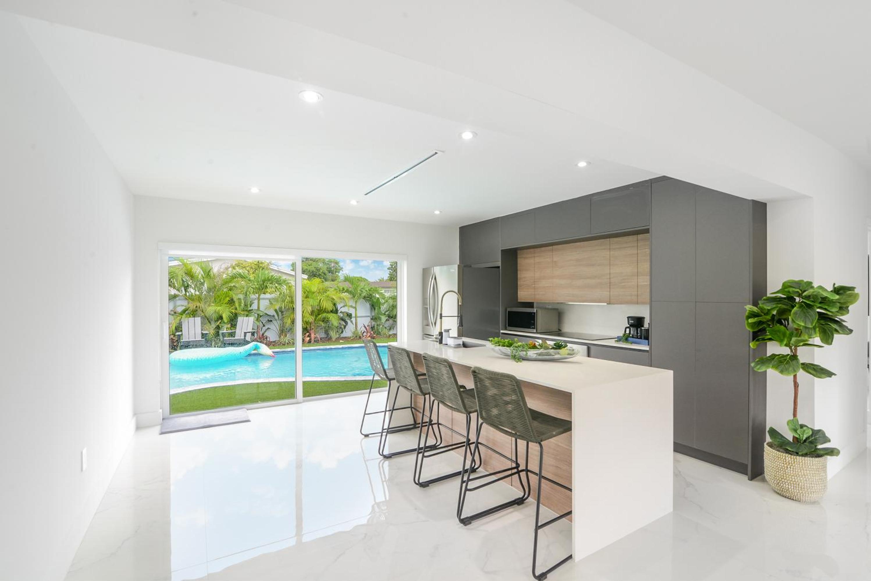Family 5BR Miami Resort Pool, Sports & BBQ Oasis L04