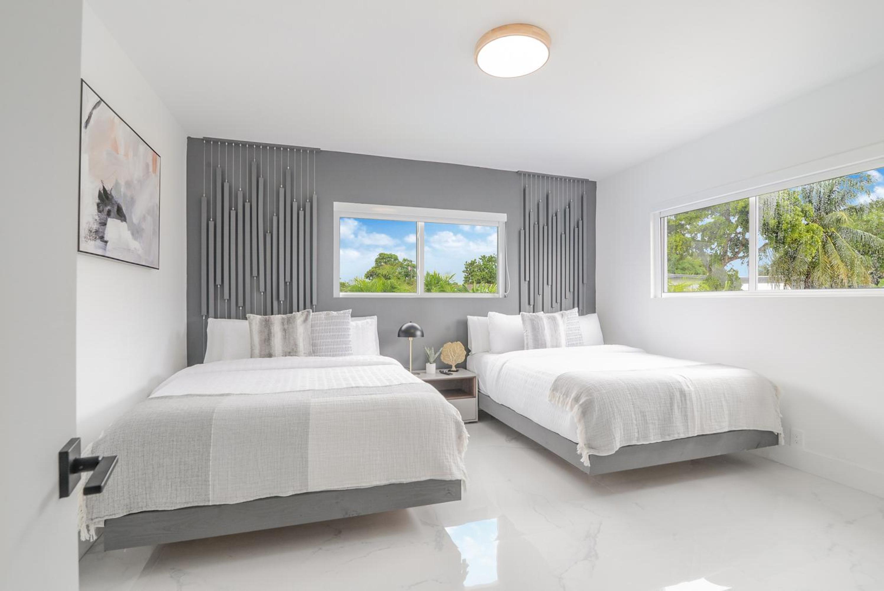 Family 5BR Miami Resort Pool, Sports & BBQ Oasis L04