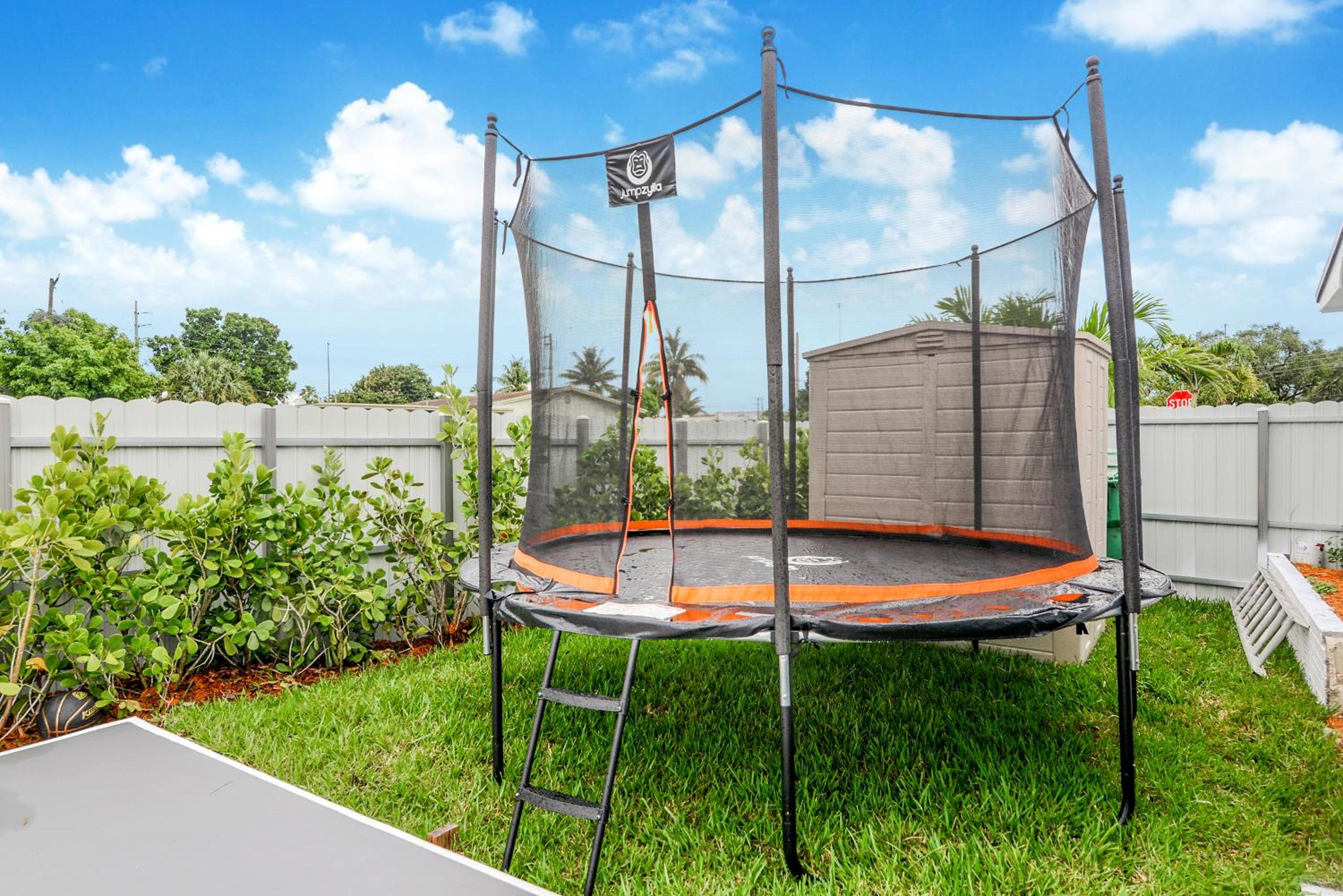 Family 5BR Miami Resort Pool, Sports & BBQ Oasis L04