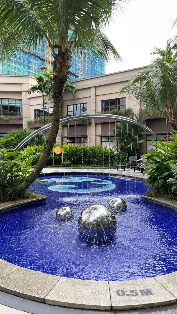 Paradise Pines Central Park JB