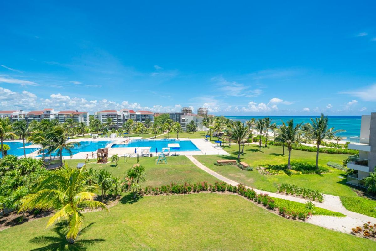 Luxury PH with 2 BR, Private beach At Mareazul - Vista Playa