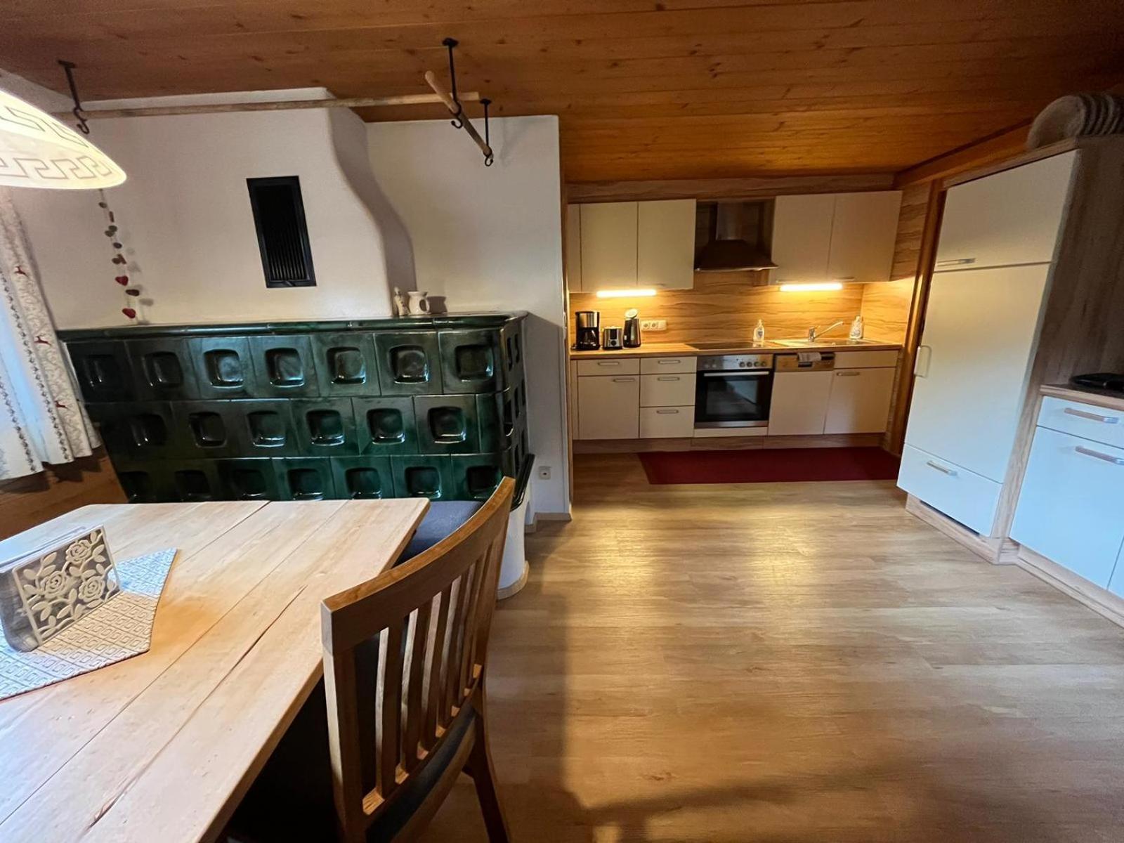 Wörglerhof's Hüttenapartments mit Kachelofen Farm Stay