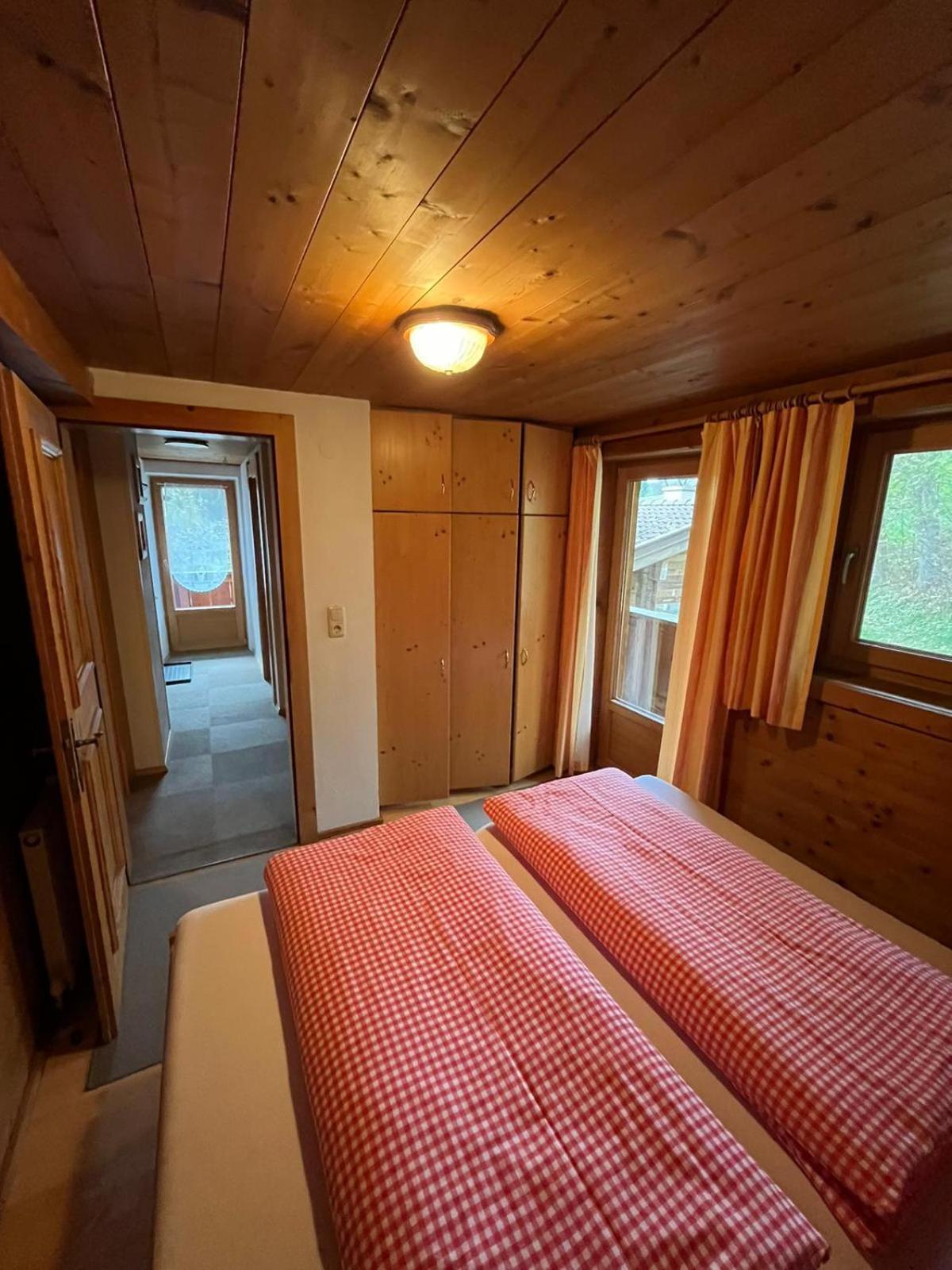 Wörglerhof's Hüttenapartments mit Kachelofen Farm Stay