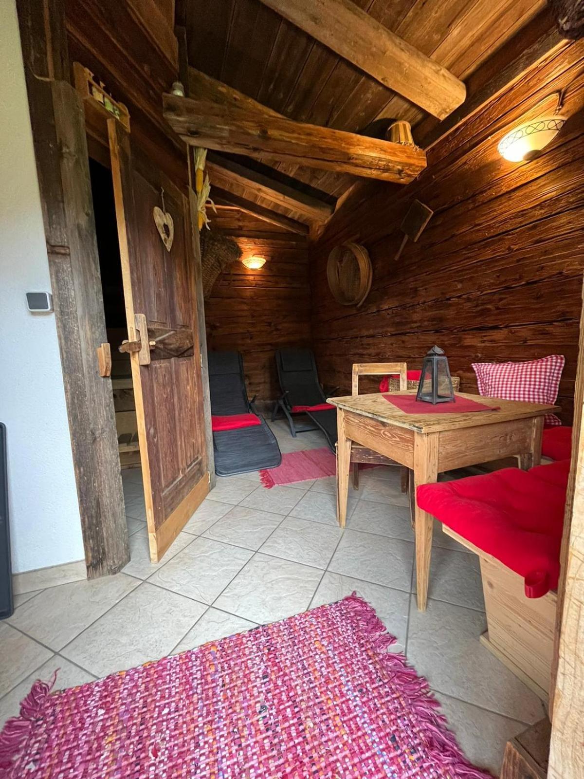 Wörglerhof's Hüttenapartments mit Kachelofen Farm Stay