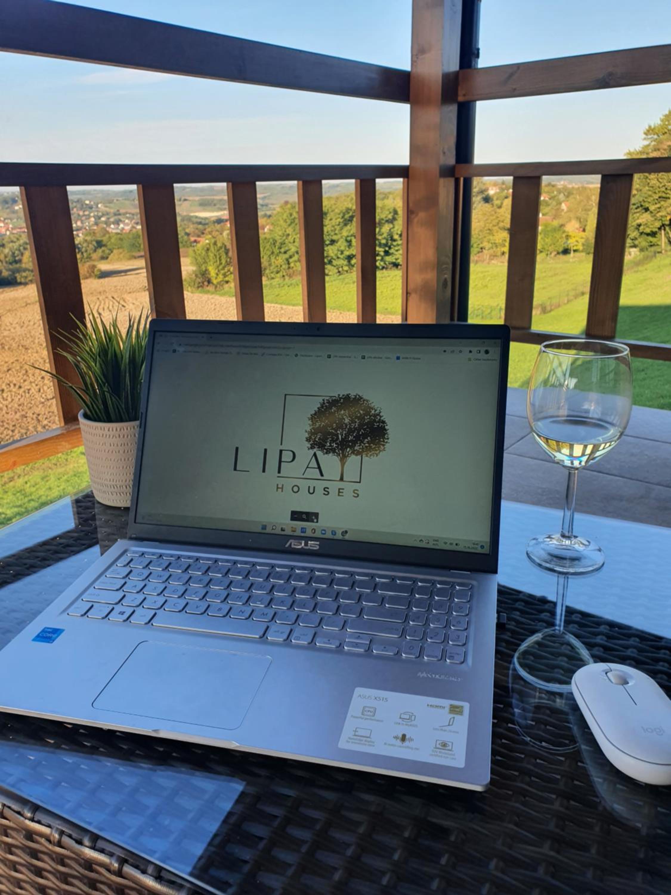 LIPA houses & spa