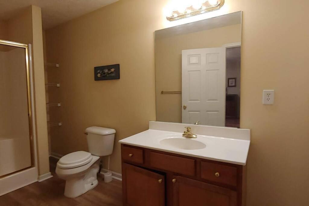 Lexington Vacations - Ranch Style Spacious 3 Bedrooms w/ Jacuzzi tub - Property Image 13
