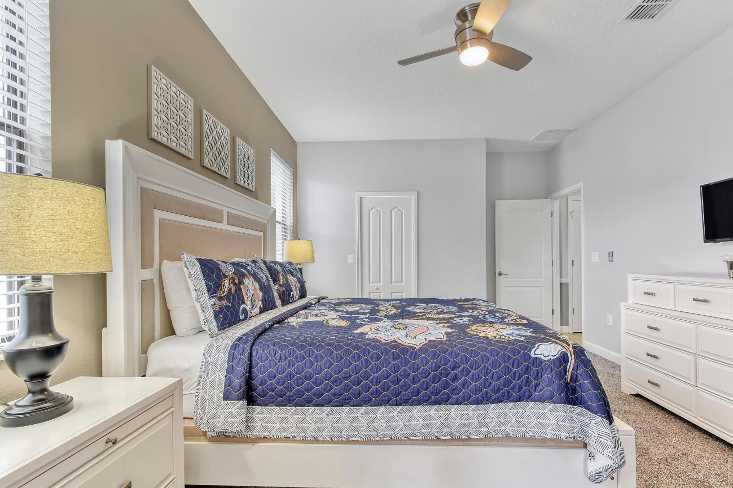 Tropical Nights - 8 bed ChampionsGate Resort family pool home view 3