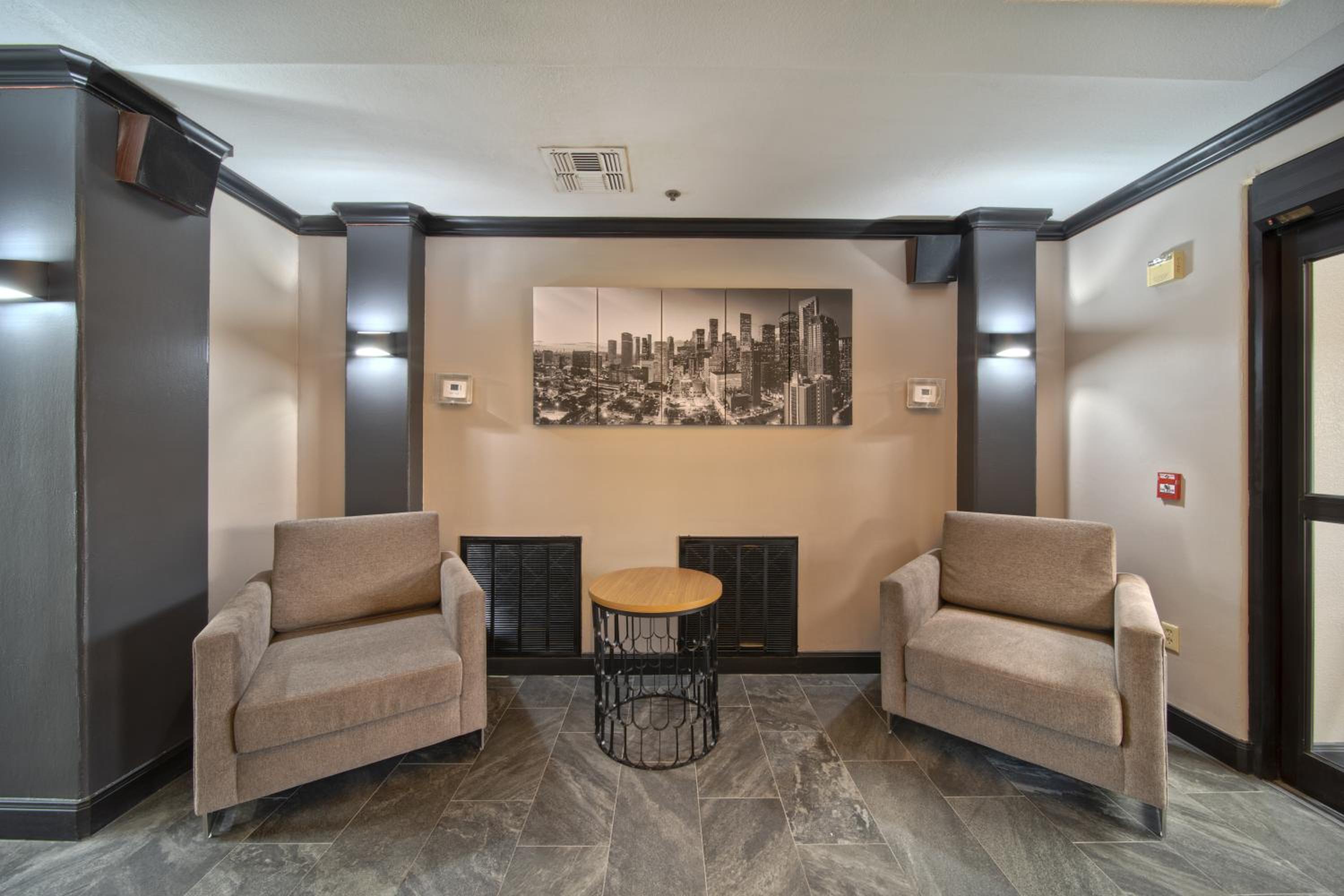 Wingate by Wyndham Houston Bush Intercontinental Airport - Property Image 8