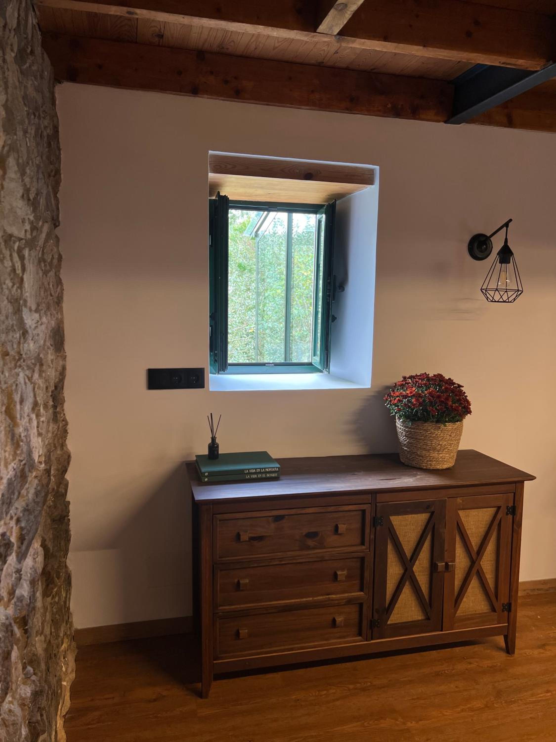 Rural Lambre by Miramar Stays