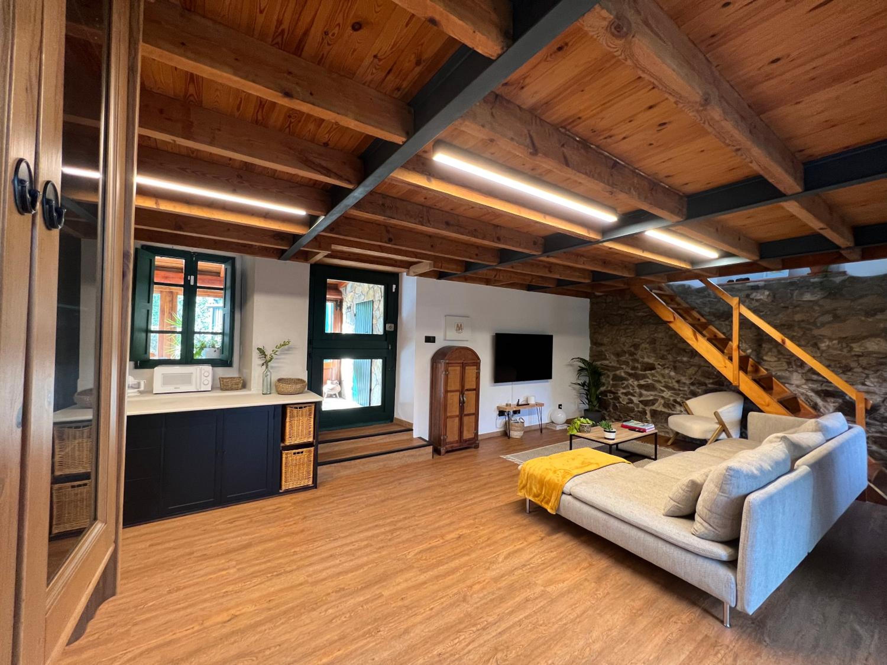Rural Lambre by Miramar Stays