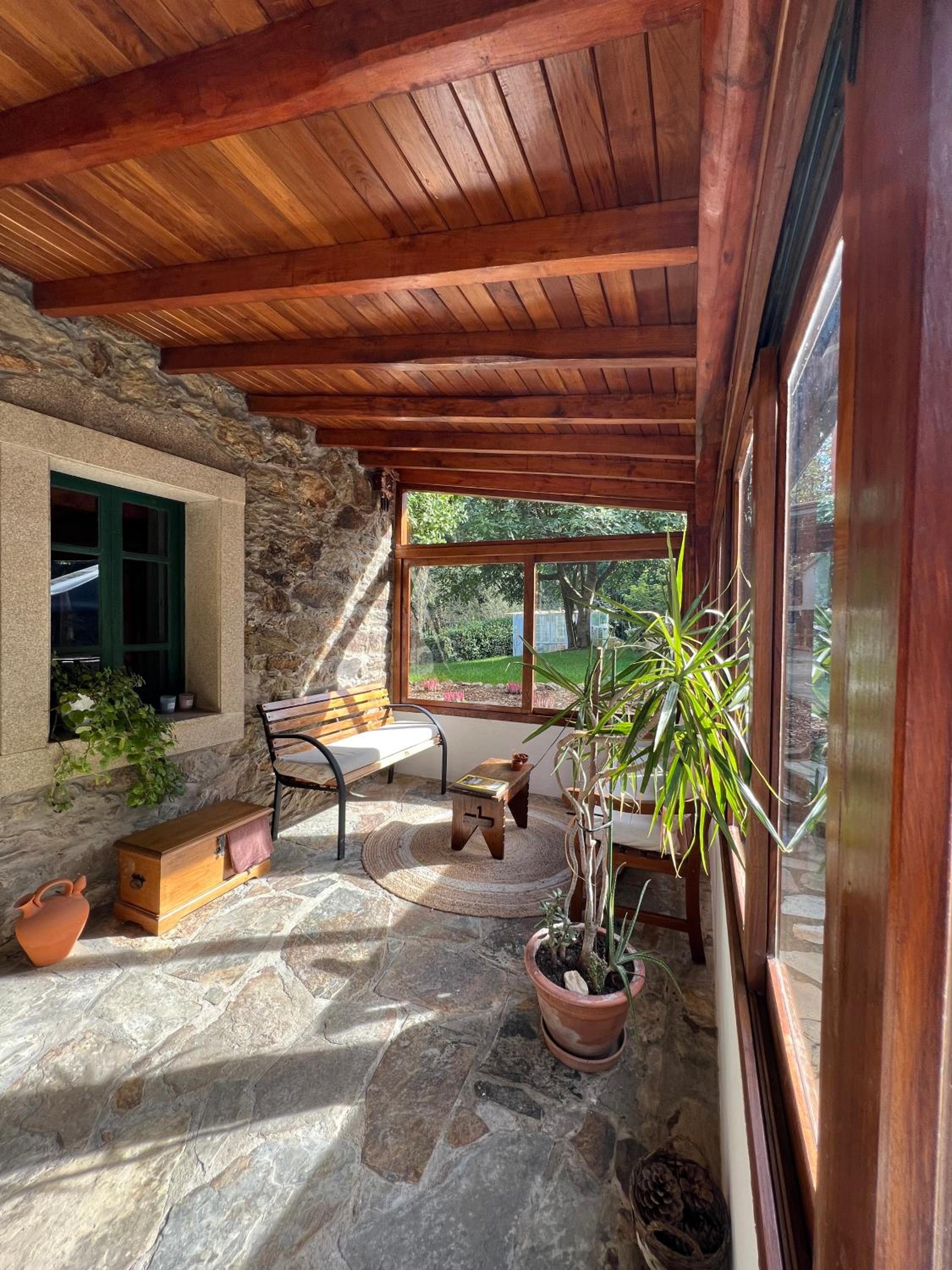 Rural Lambre by Miramar Stays