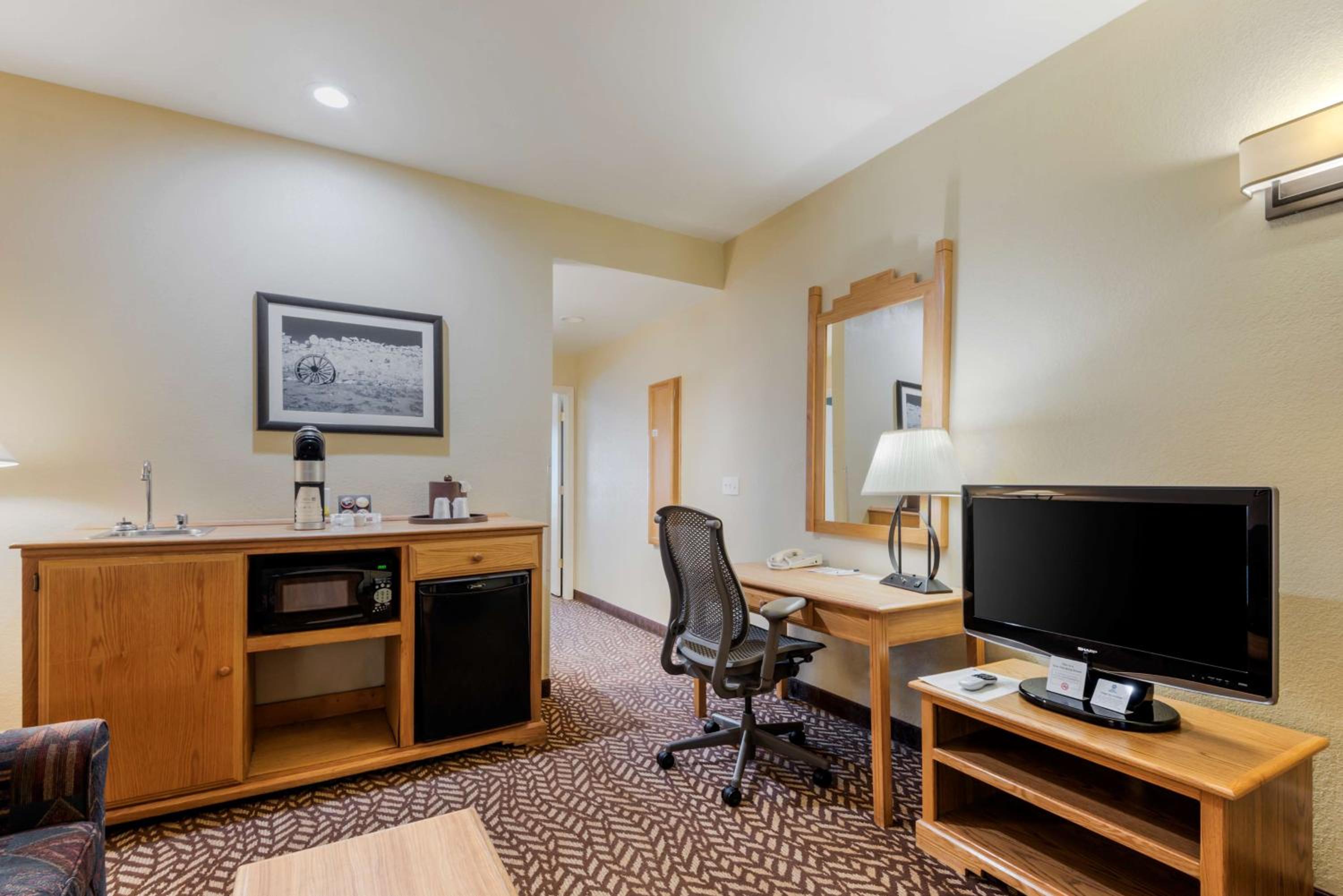 Cortez Vacations - Best Western Turquoise Inn  Suites - Property Image 5