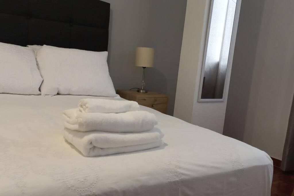 Gorgeous Private Studio LIMA-Own Bathroom-Near Airport view 3