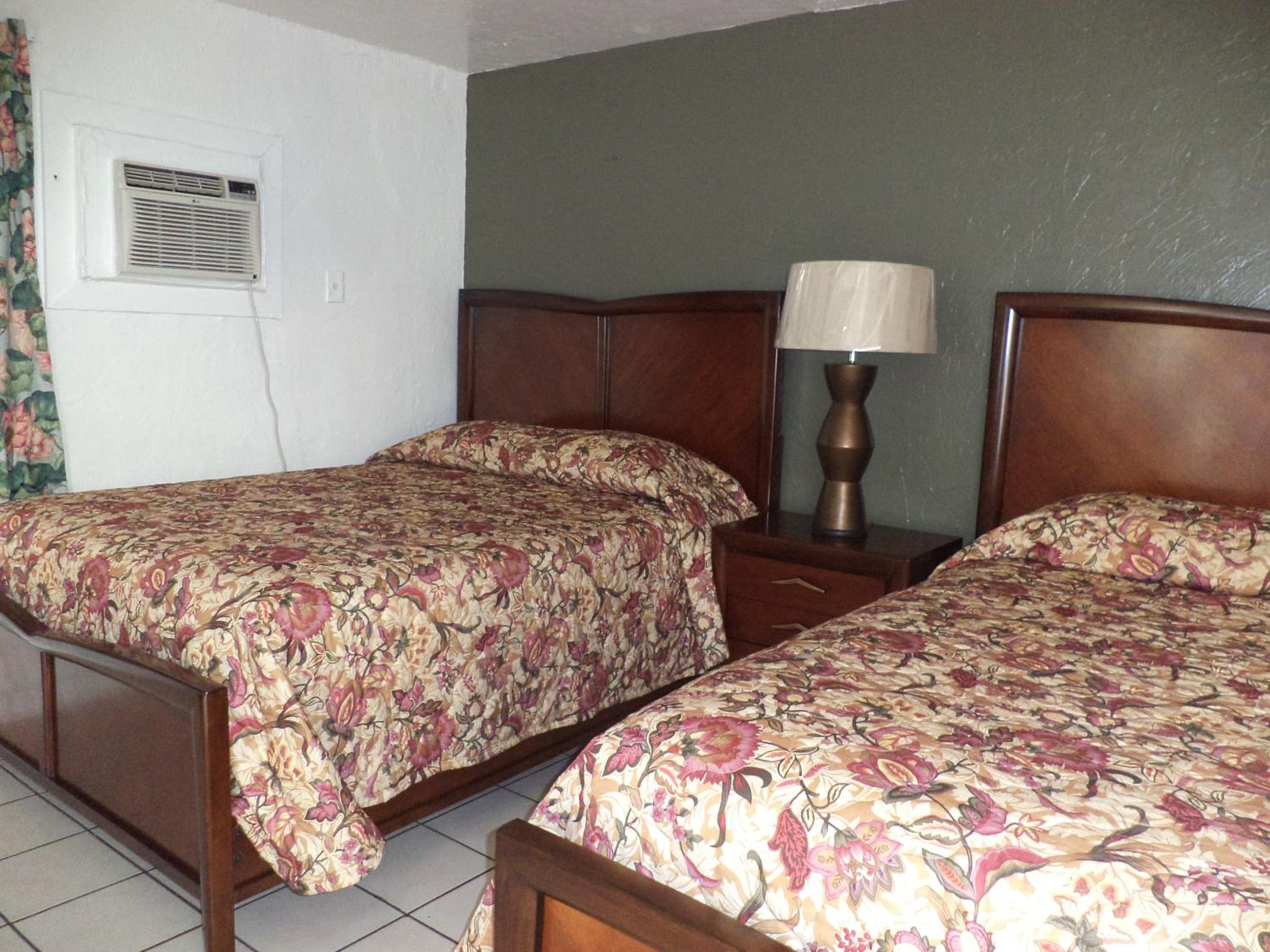 Glades Motel - Naples