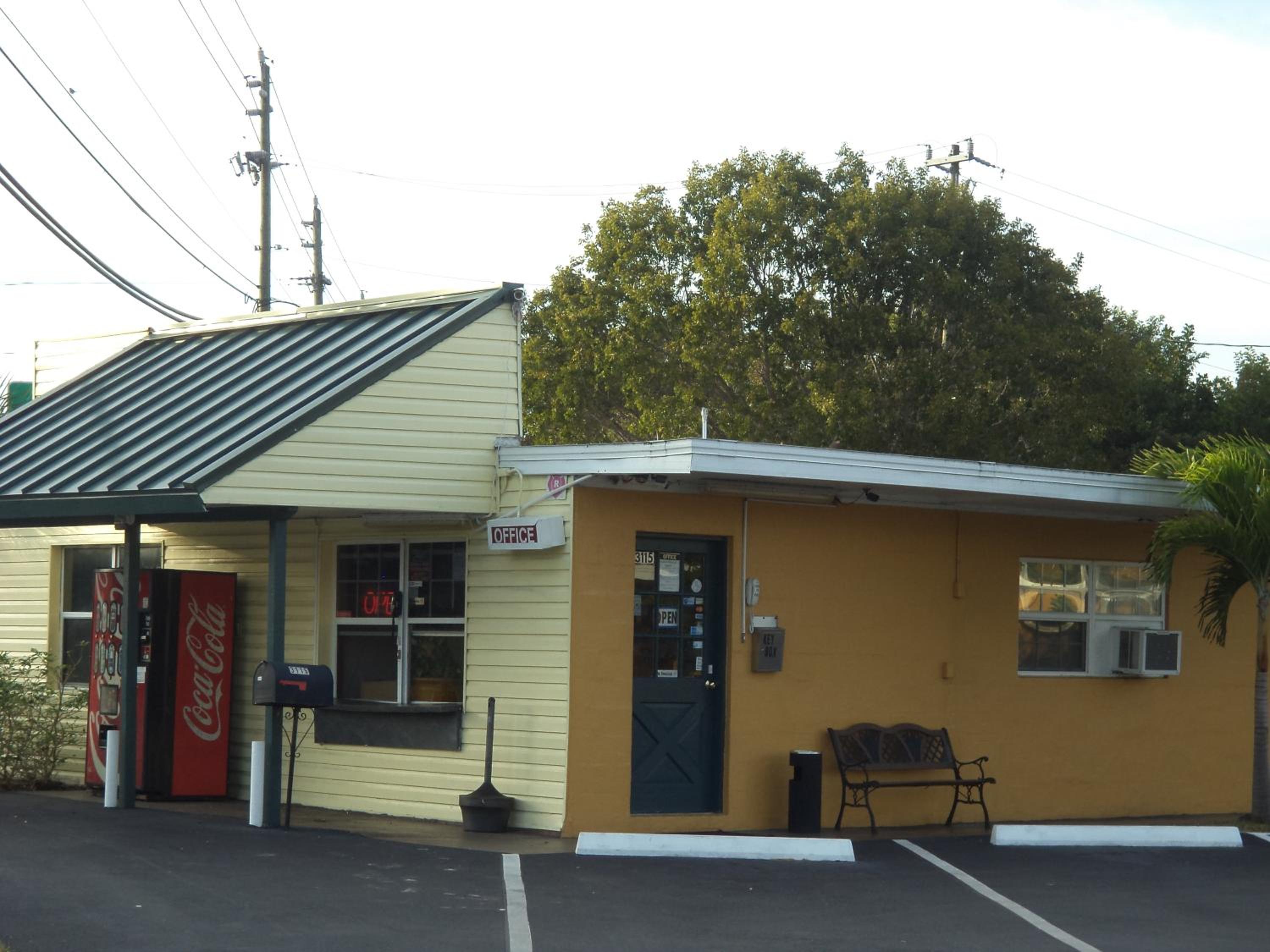 Glades Motel - Naples