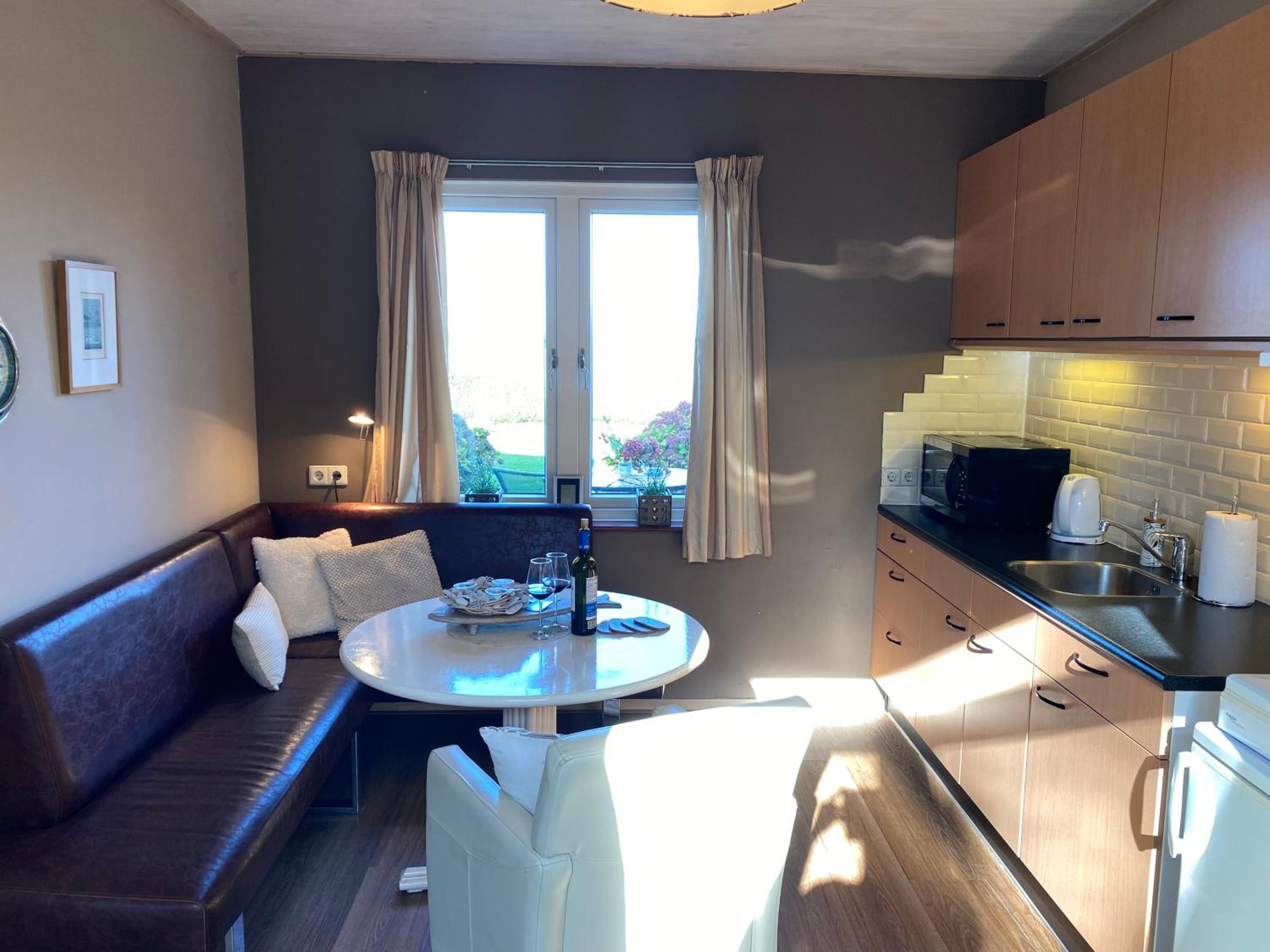 T Huuske tuinappartement met fantastisch uitzicht, nabij Zee view 4