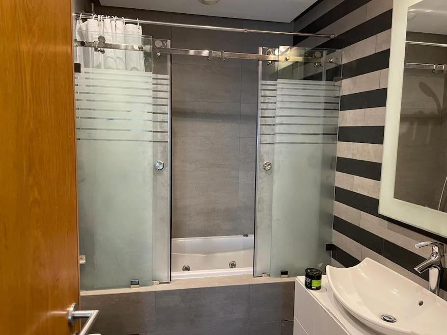 Superb Apartment on 14th floor with Jacuzzi view 3
