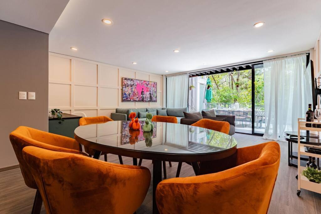 Modern apt w/balcony, pingpong table, roof top,gym photo 3