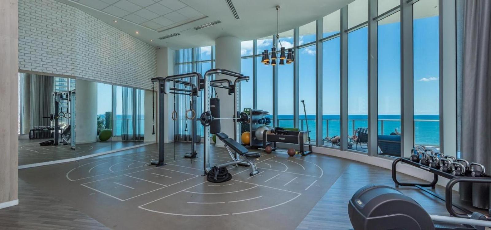 Beautiful Beachfront Penthouse
