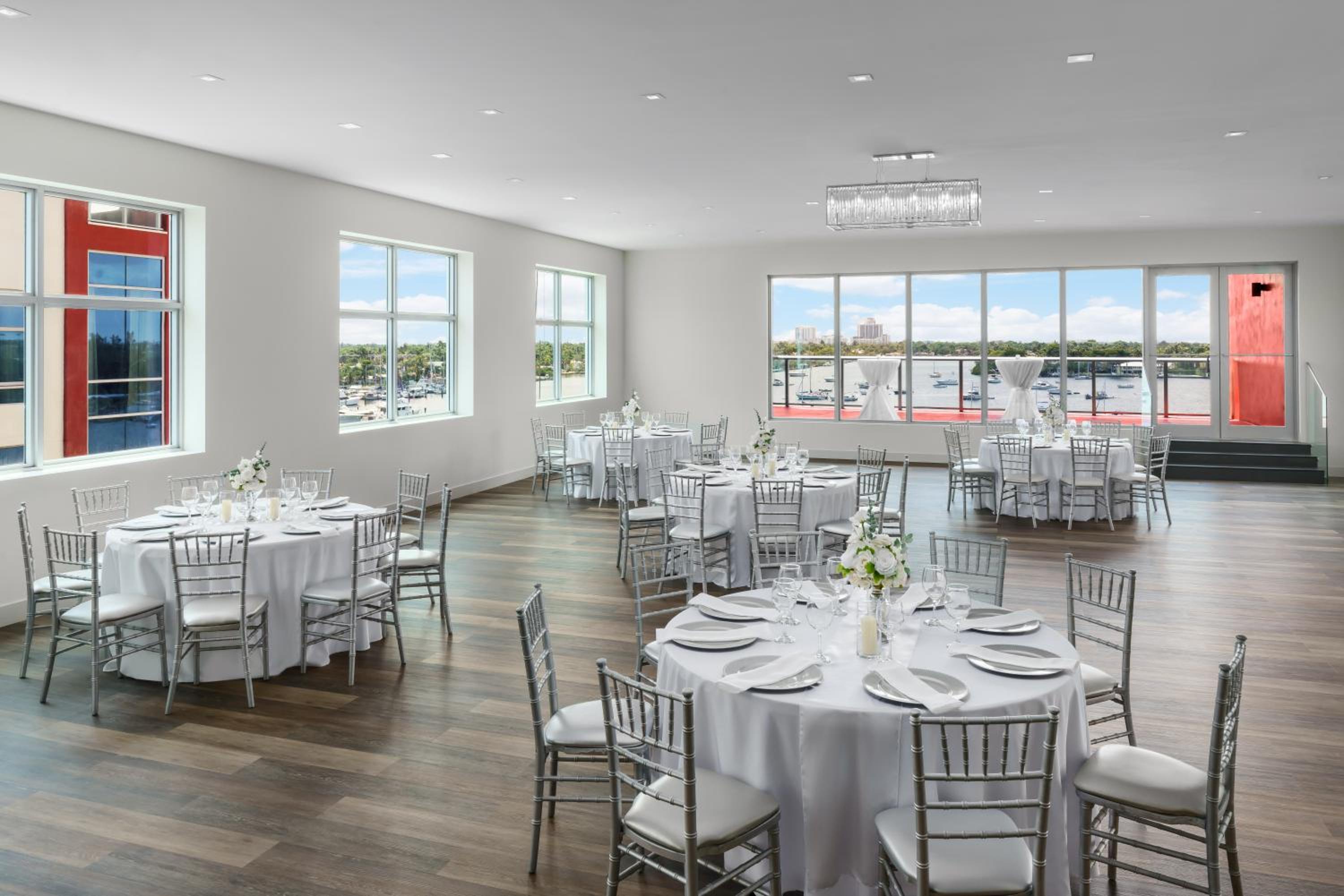 Costa Hollywood Beach Resort - An All Suite Hotel