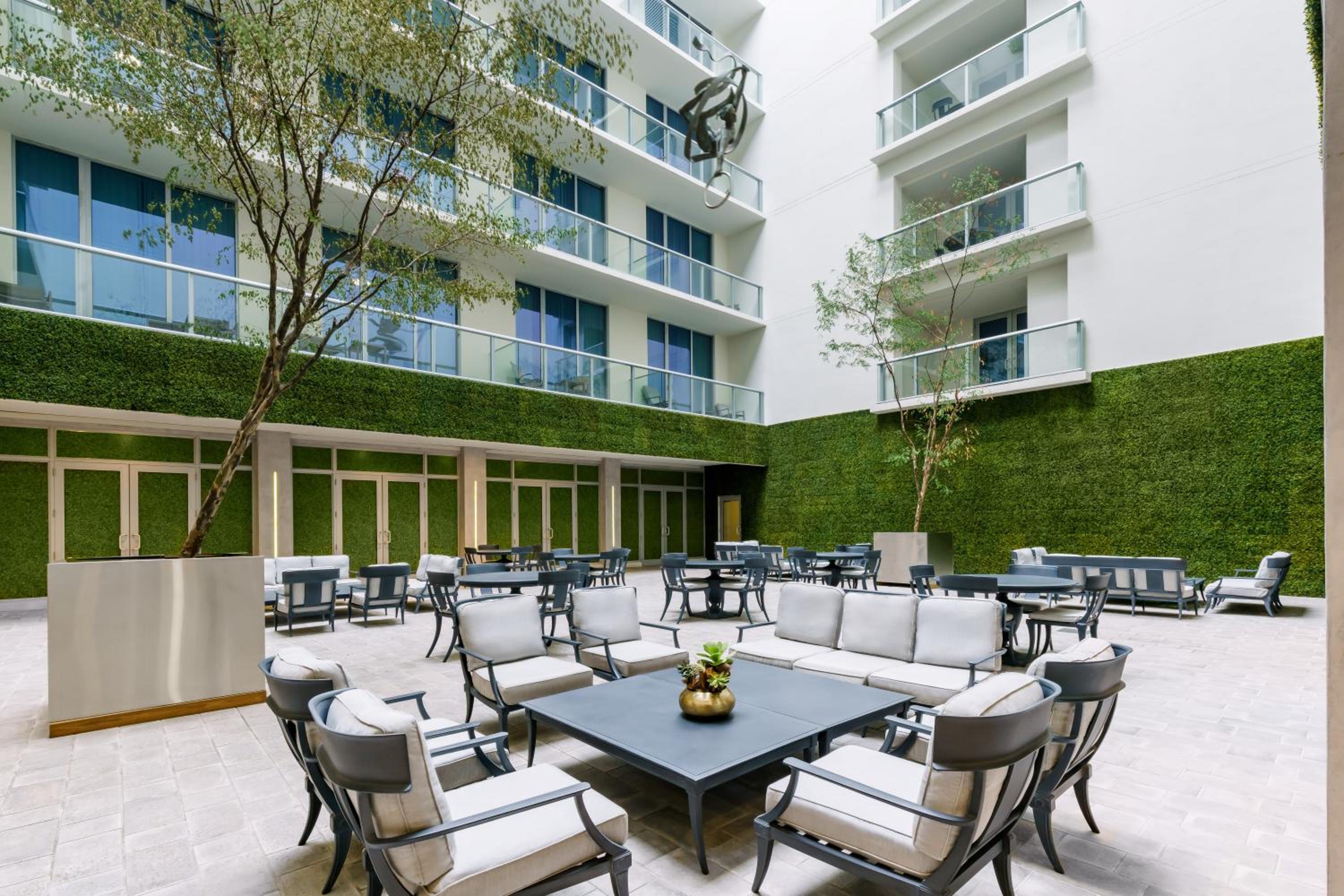 Costa Hollywood Beach Resort - An All Suite Hotel