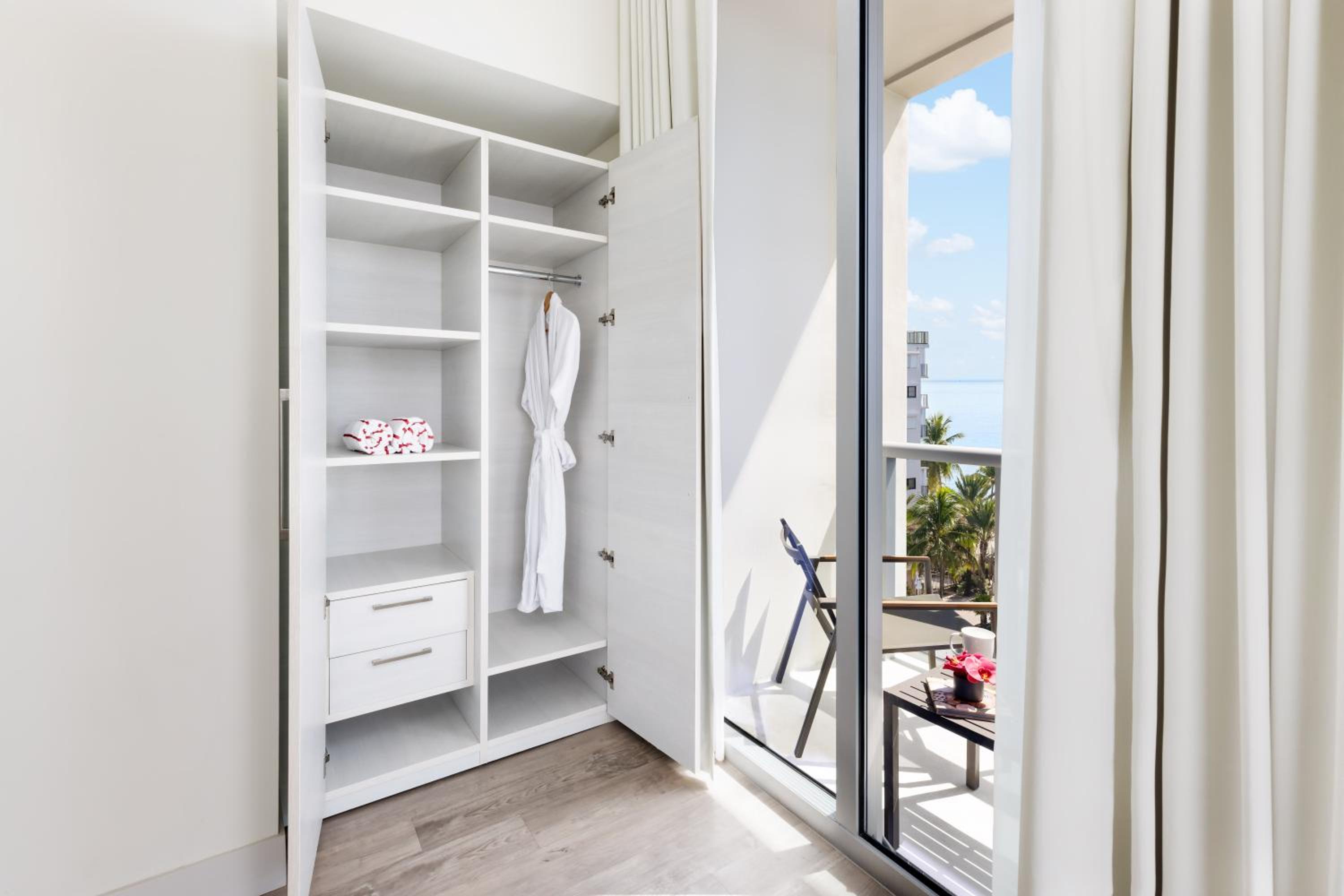 Costa Hollywood Beach Resort - An All Suite Hotel