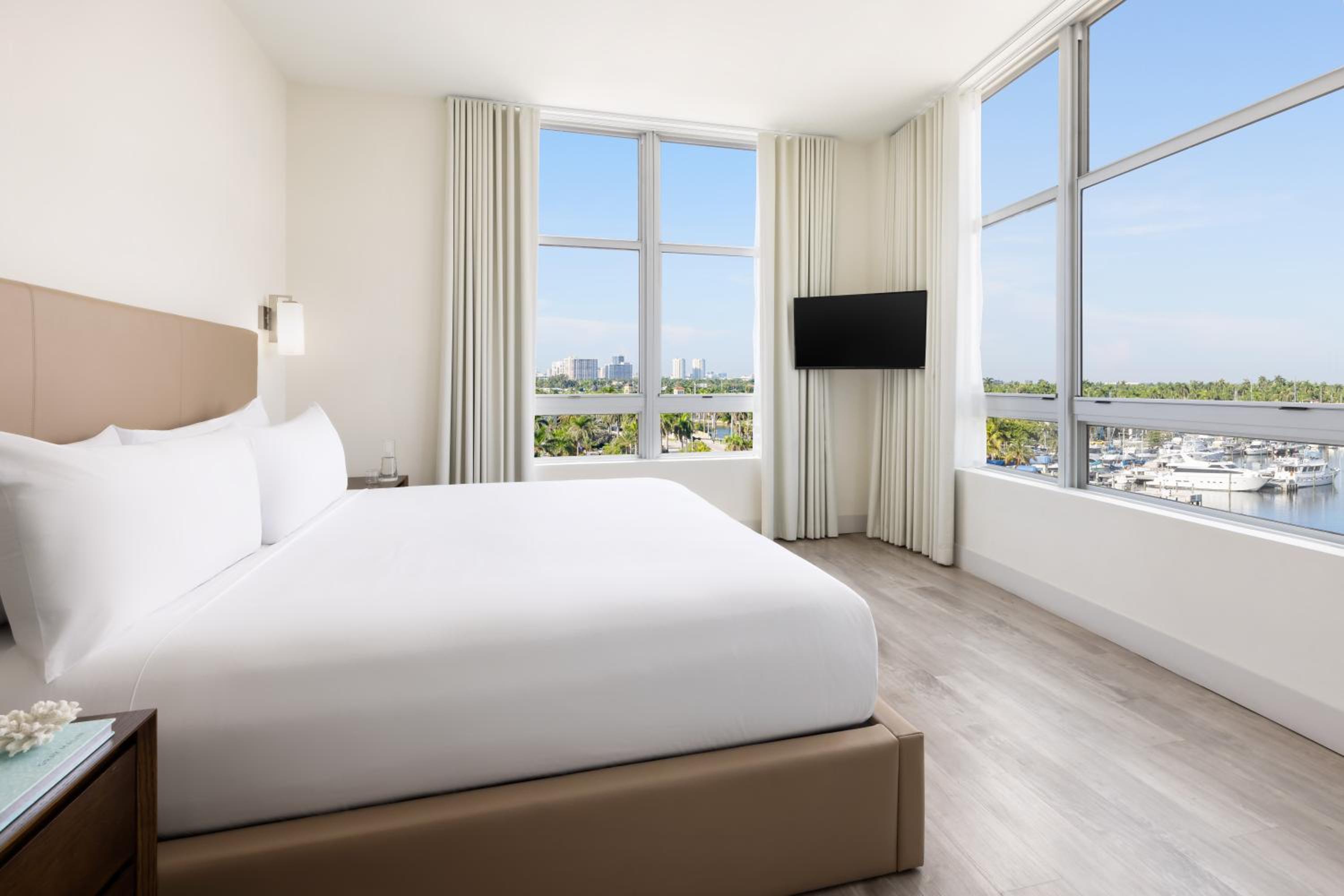 Costa Hollywood Beach Resort - An All Suite Hotel