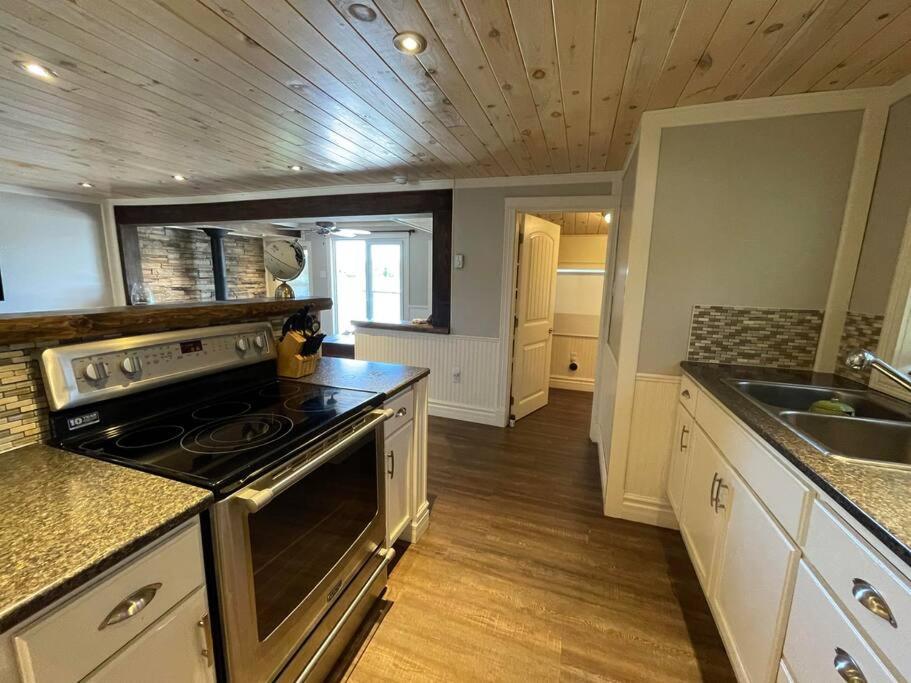 Bespoke Lake Cottage