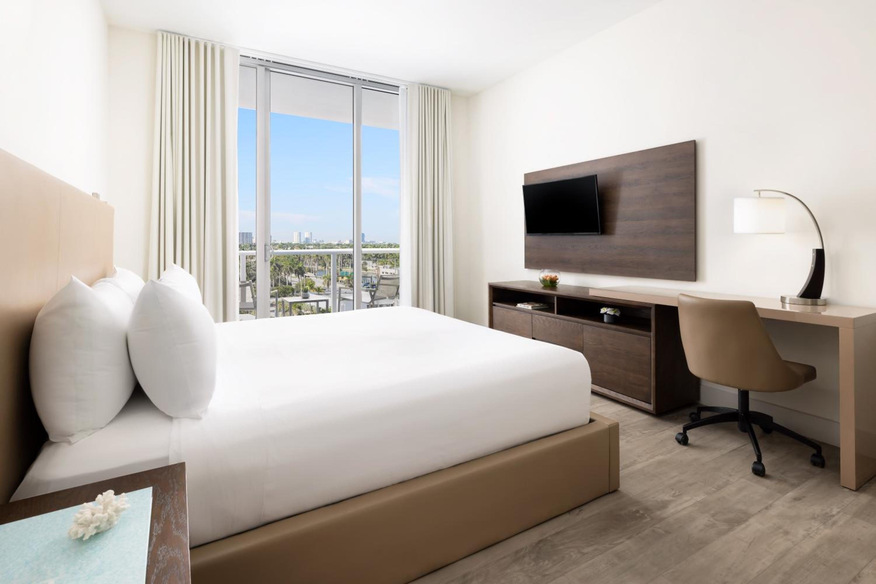 Costa Hollywood Beach Resort - An All Suite Hotel