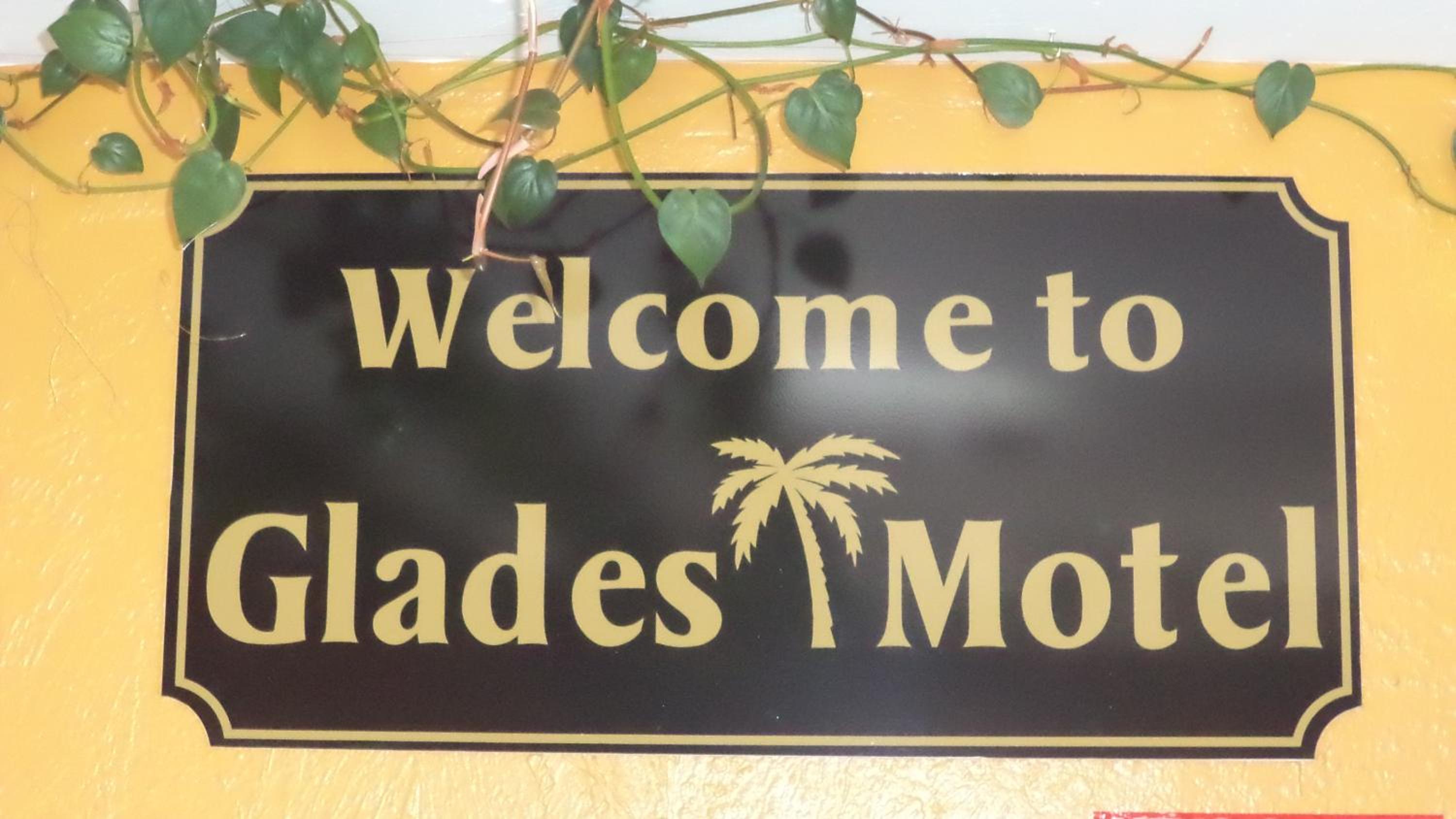 Glades Motel - Naples