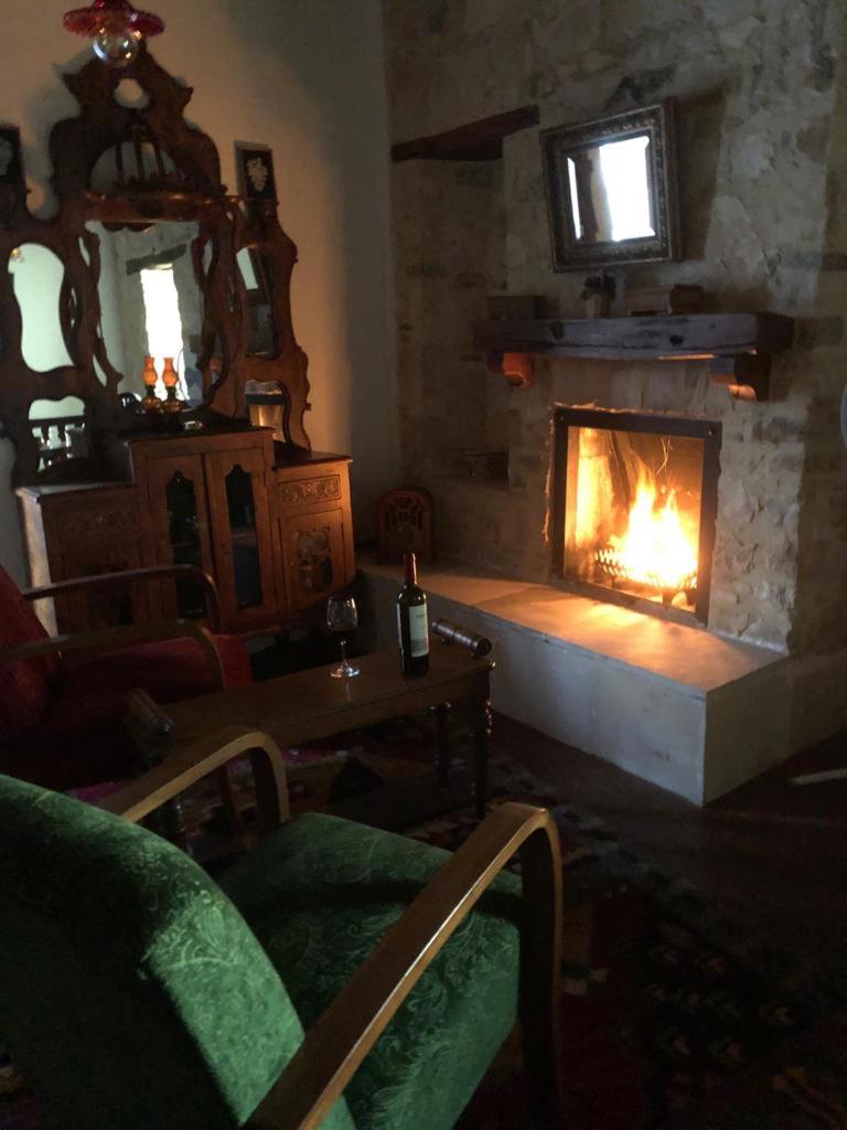Afames House - Beautiful Traditional House