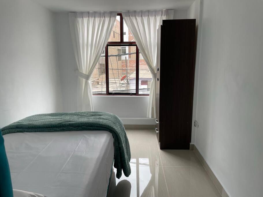 Exclusivo Apartamento en el Centro Histórico Trujillo - 3er Piso view 4