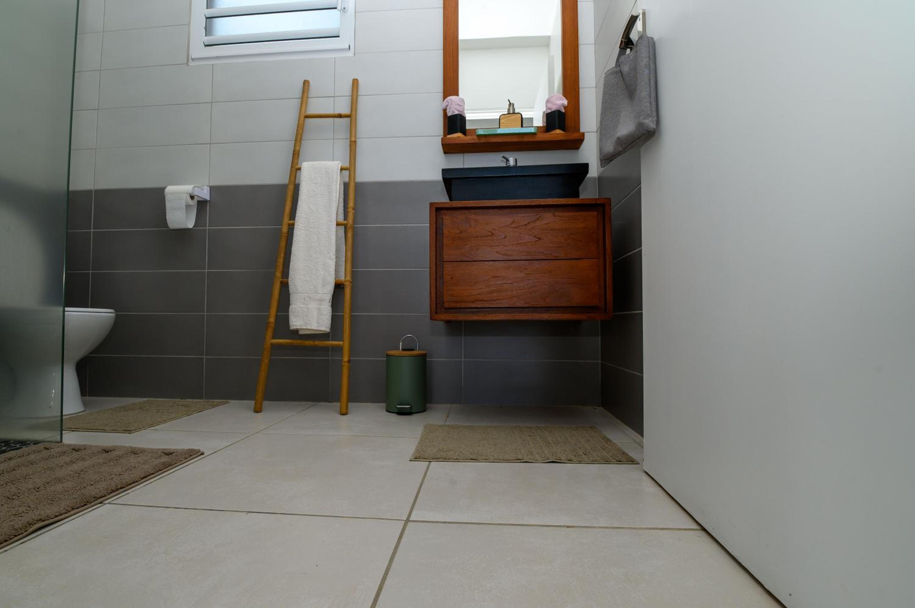 VILLA EDINA , Exceptionnel aux Trois ILETS,T3 vue incroyable sur FDF view 2