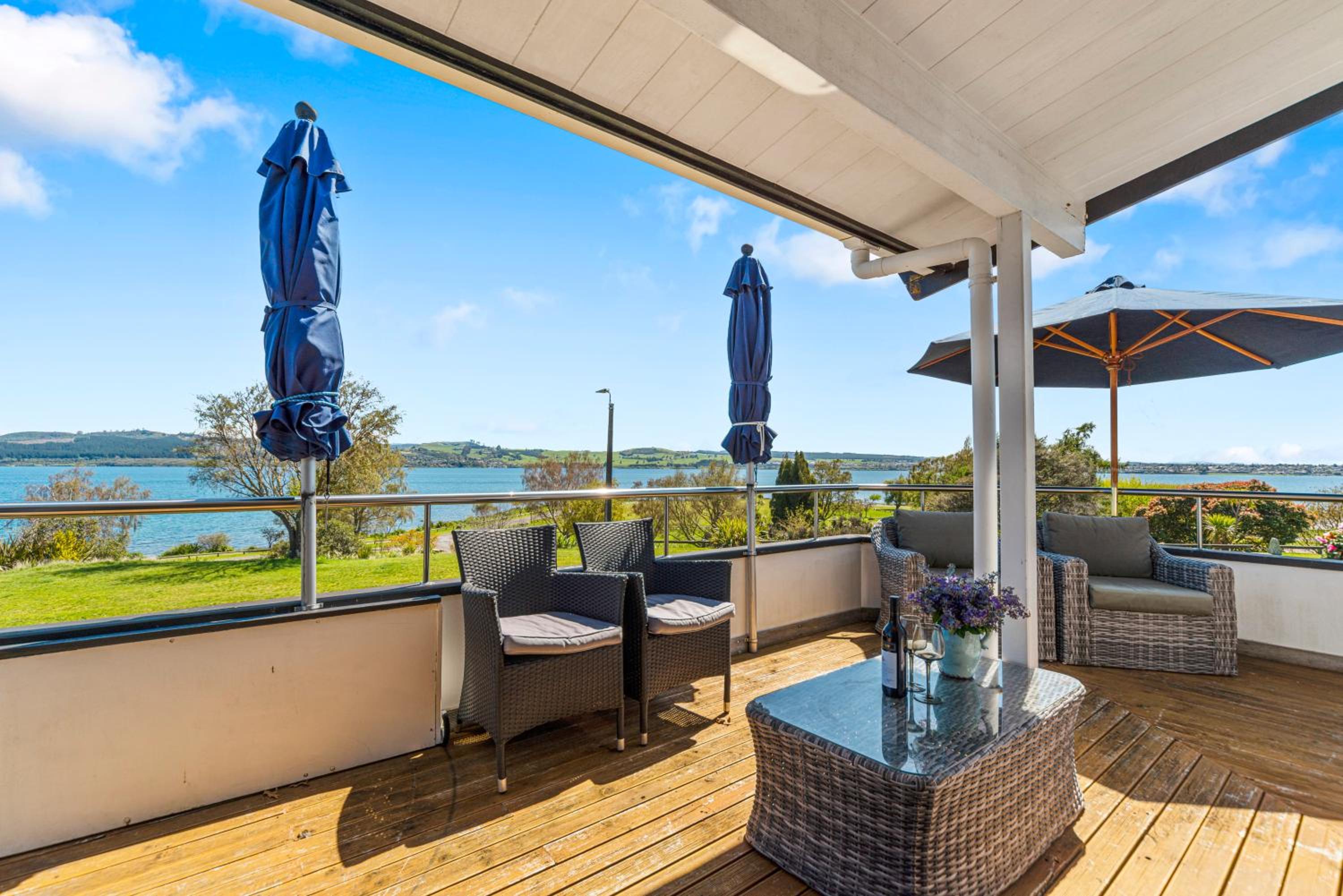 Barne the Bentley - Taupo Holiday Home view 5