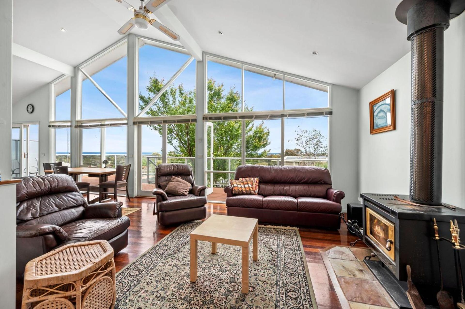 Kinloch Beach House 28
