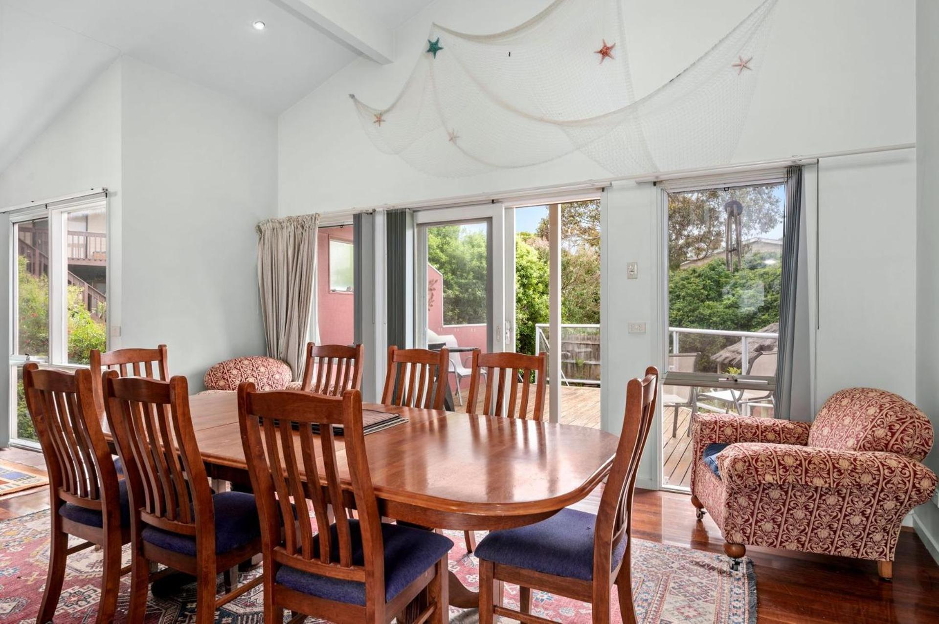 Kinloch Beach House 28