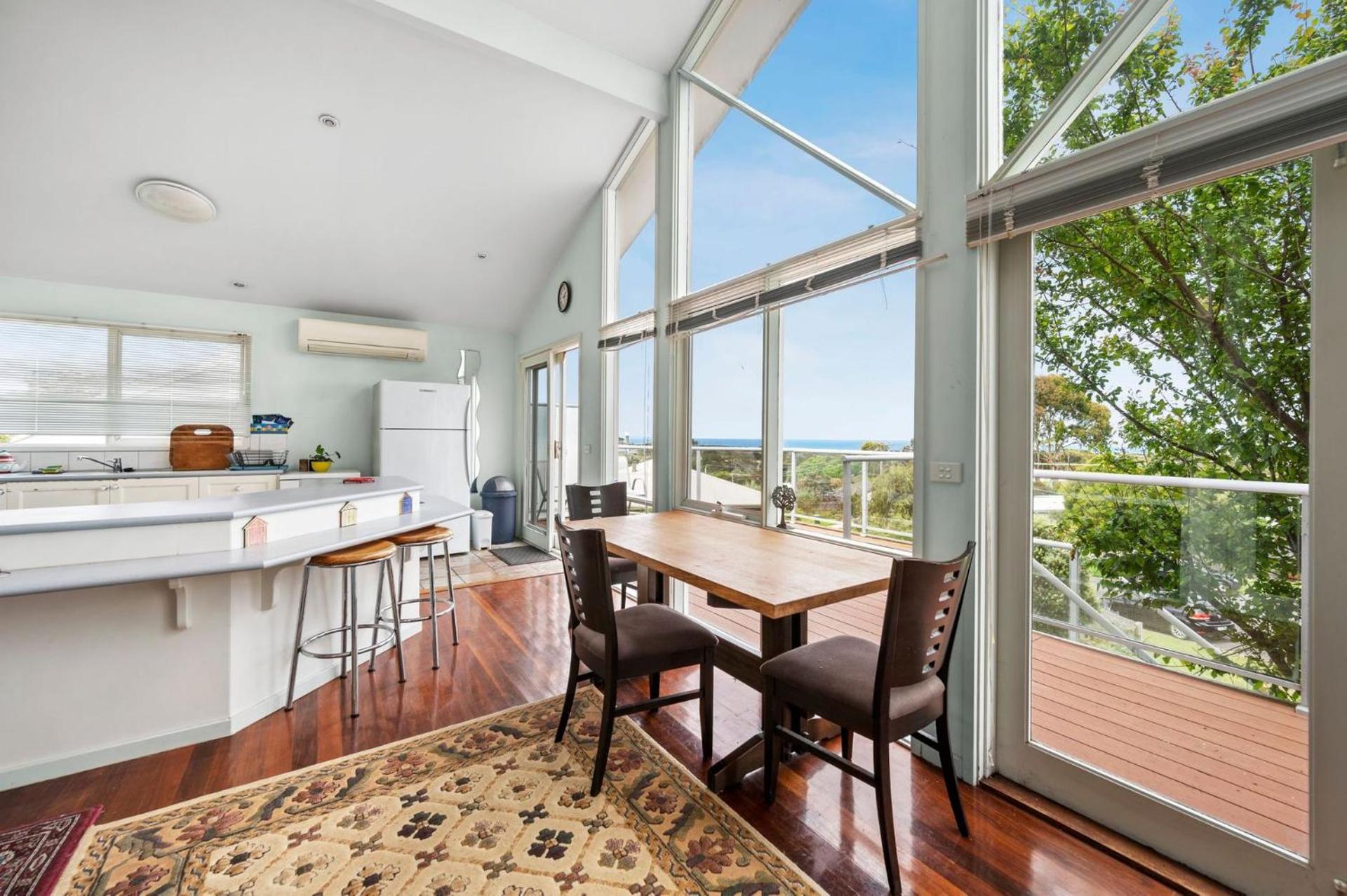 Kinloch Beach House 28