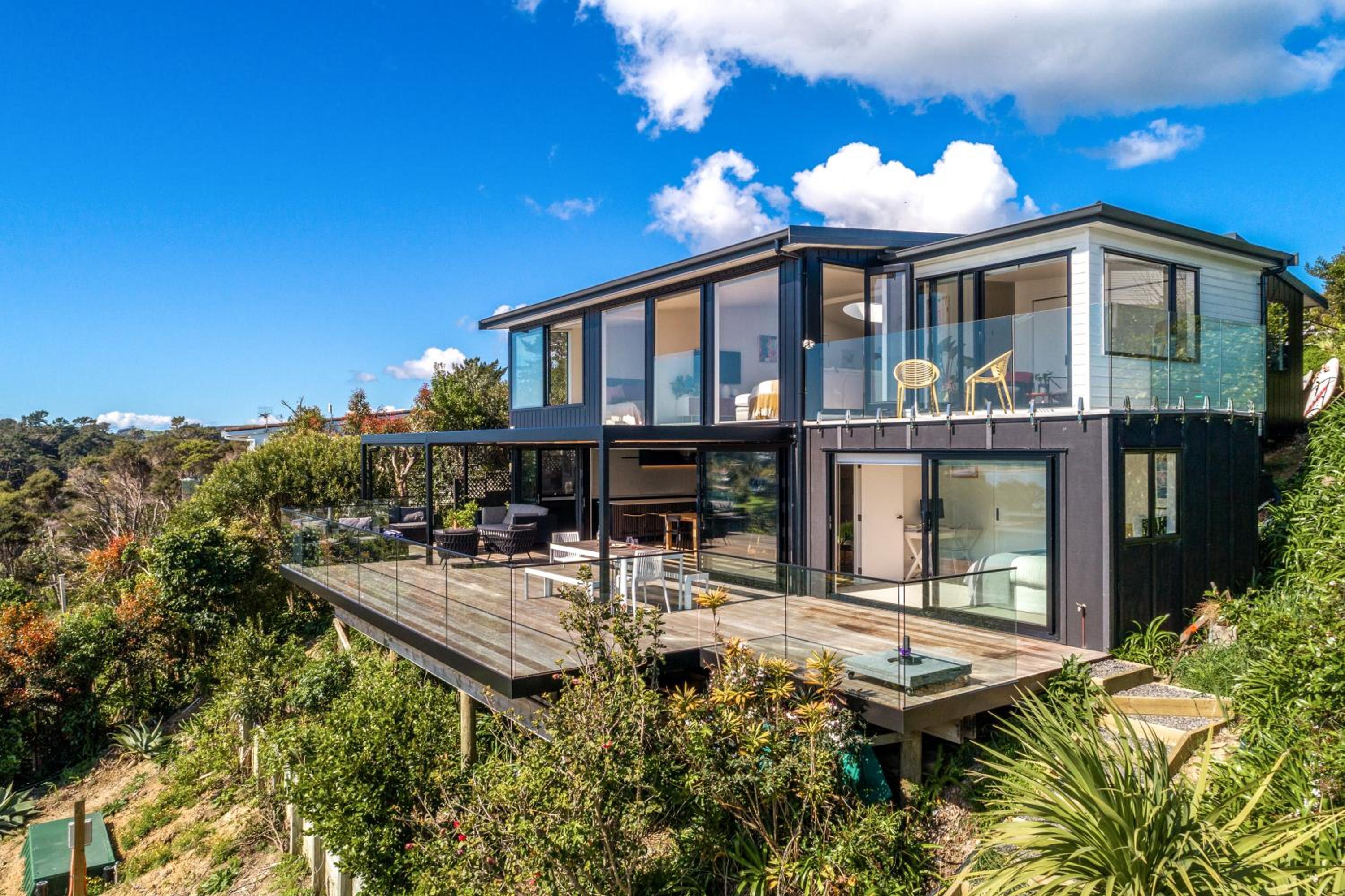 Moana Retreat - Stay Waiheke view 4
