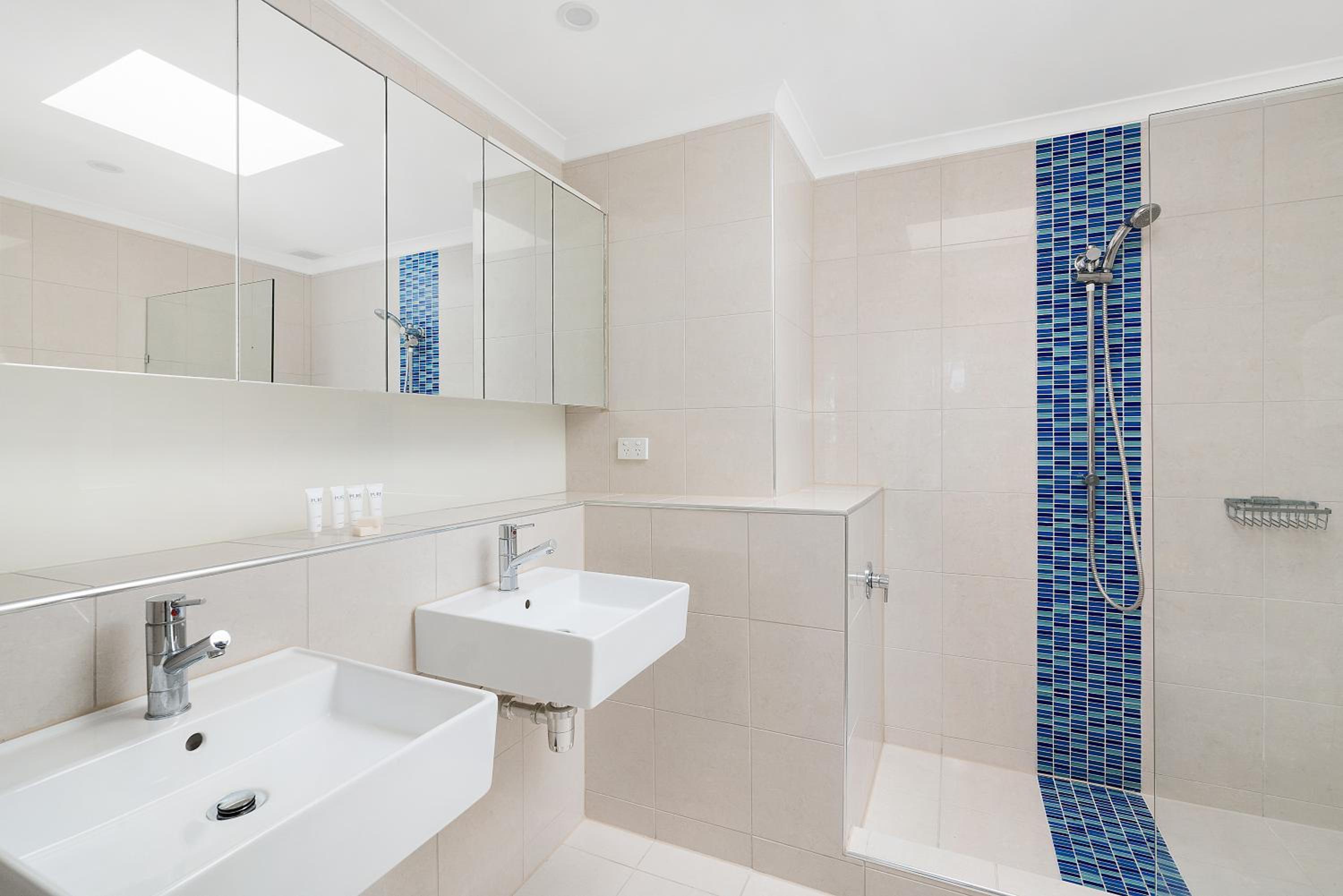 Paringa 2 Bedroom Top Floor Beach Front Apartment