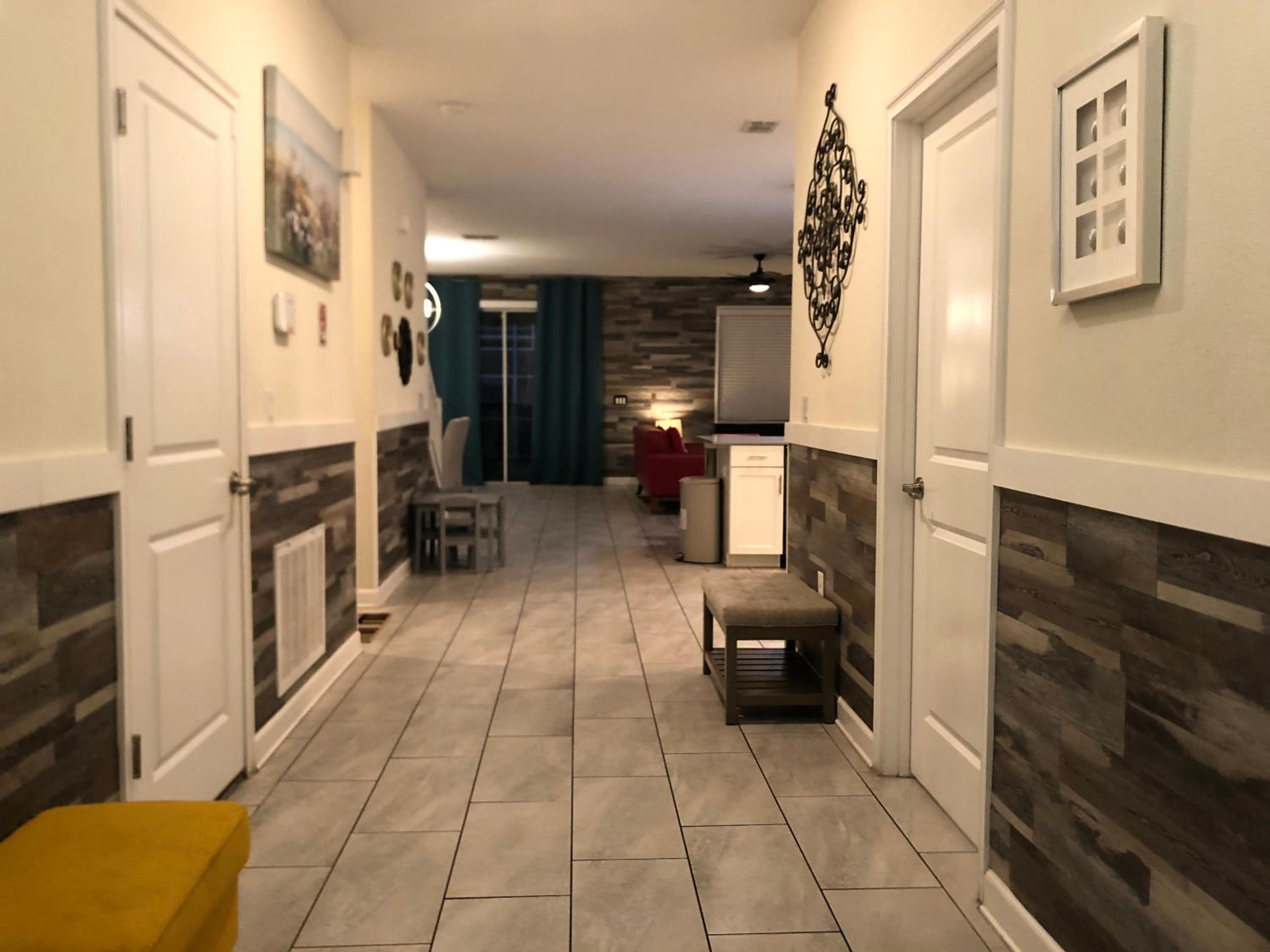 8 bedrooms, 5 bathrooms. Theater Room + Pool/Spa + WiFi