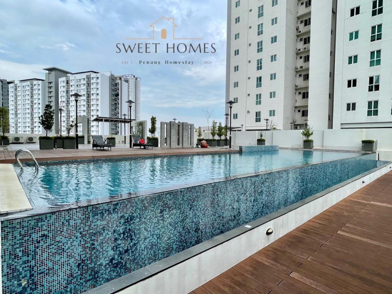 Studio1R1B Lovely in Red Suit 1-4pax Pool View Penang photo 5