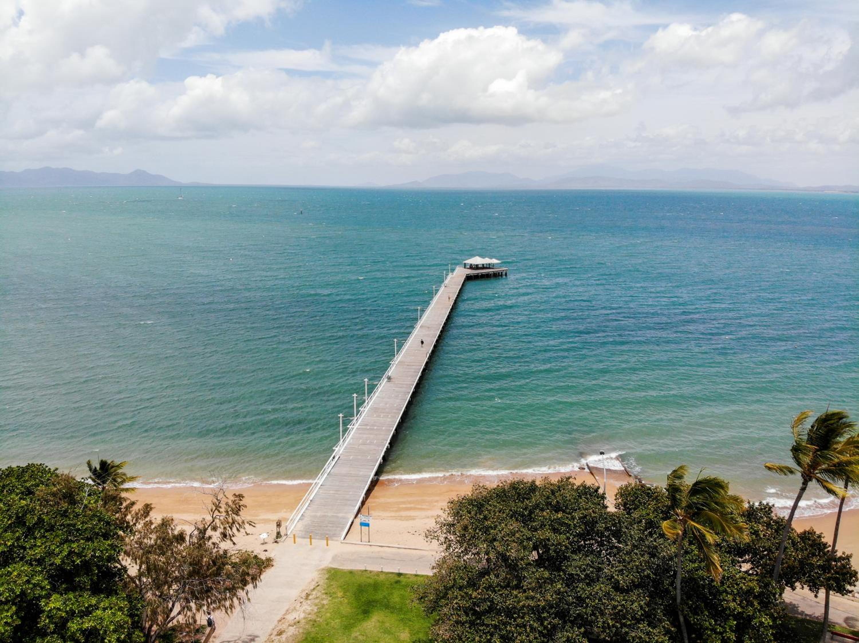 Tropical Palms Resort & 4WD Hire